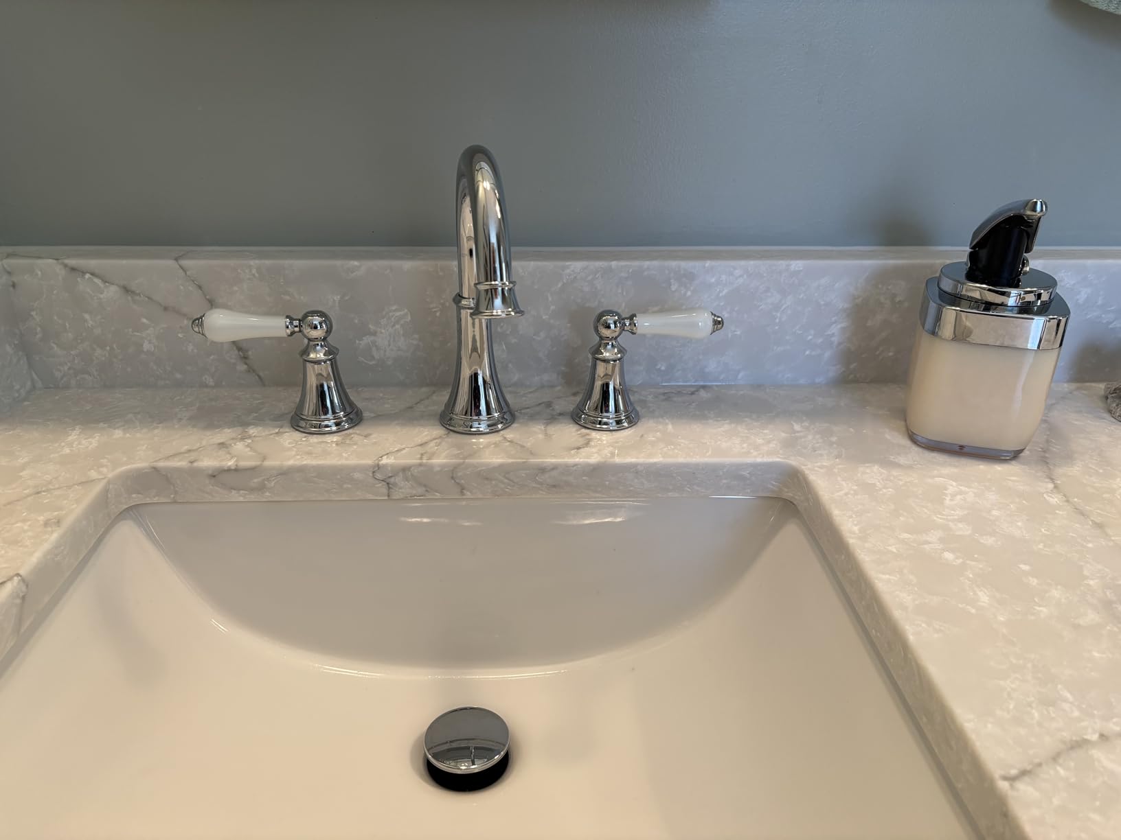 Pfister Courant 8 in Widespread 3 Hole Bathroom Sink Faucet 2 Handle Polished Chrome NSF Certified WaterSense Push & Seal Drain 360 Degree Swivel Spout LF049COPC customer photo 2