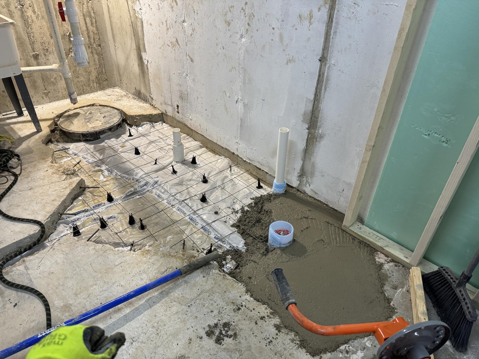 YARDMAX YM0115 4.0 Cu. Ft. Concrete Mixer customer photo 1