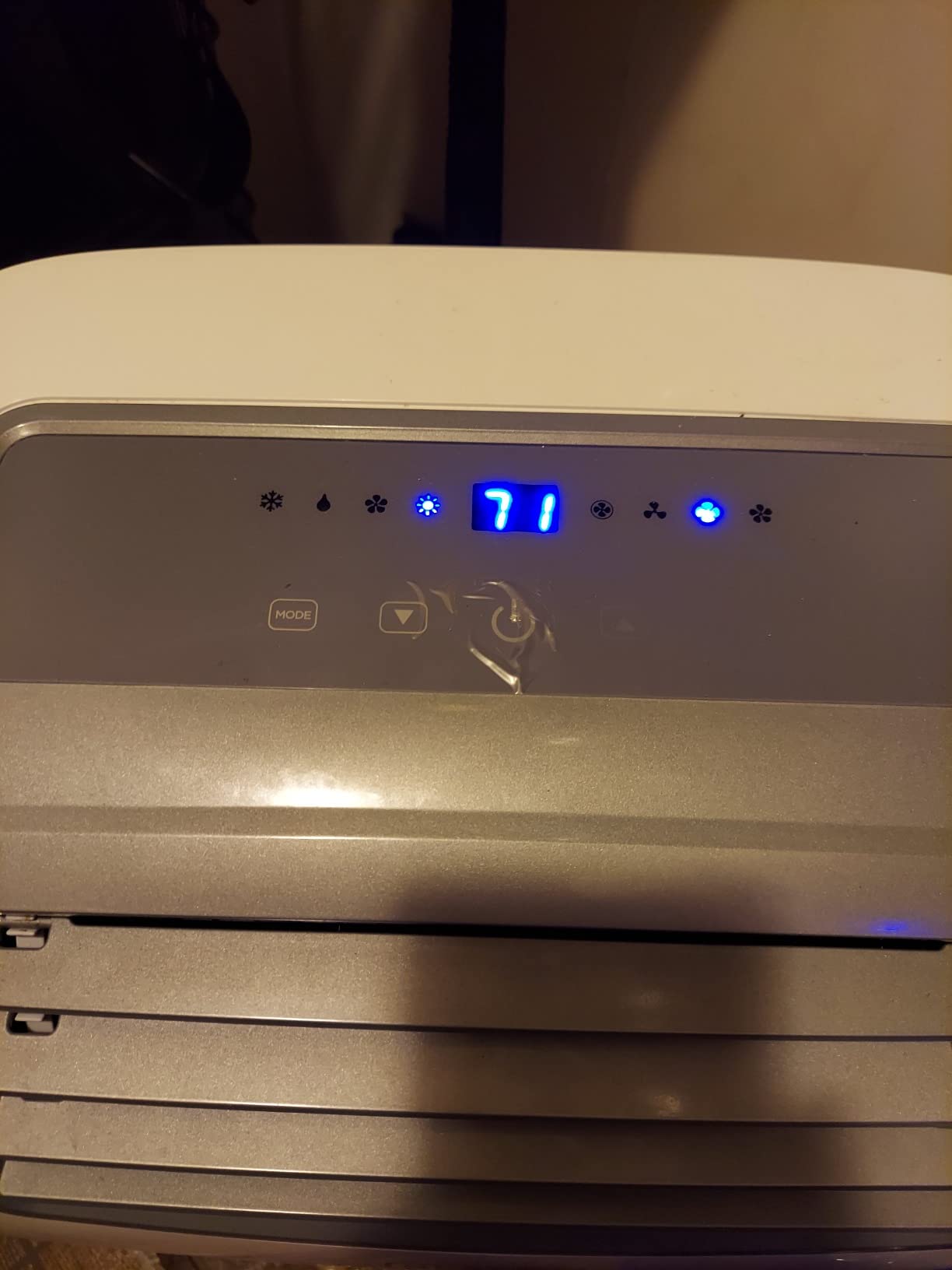 BLACK+DECKER Portable Air Conditioner, 12,000 BTU Cooling, 9,000 BTU Heating for Rooms up to 550 Sq. Ft., Follow Me Remote, Smart AC Unit, BPACT12HWT, White customer photo 2