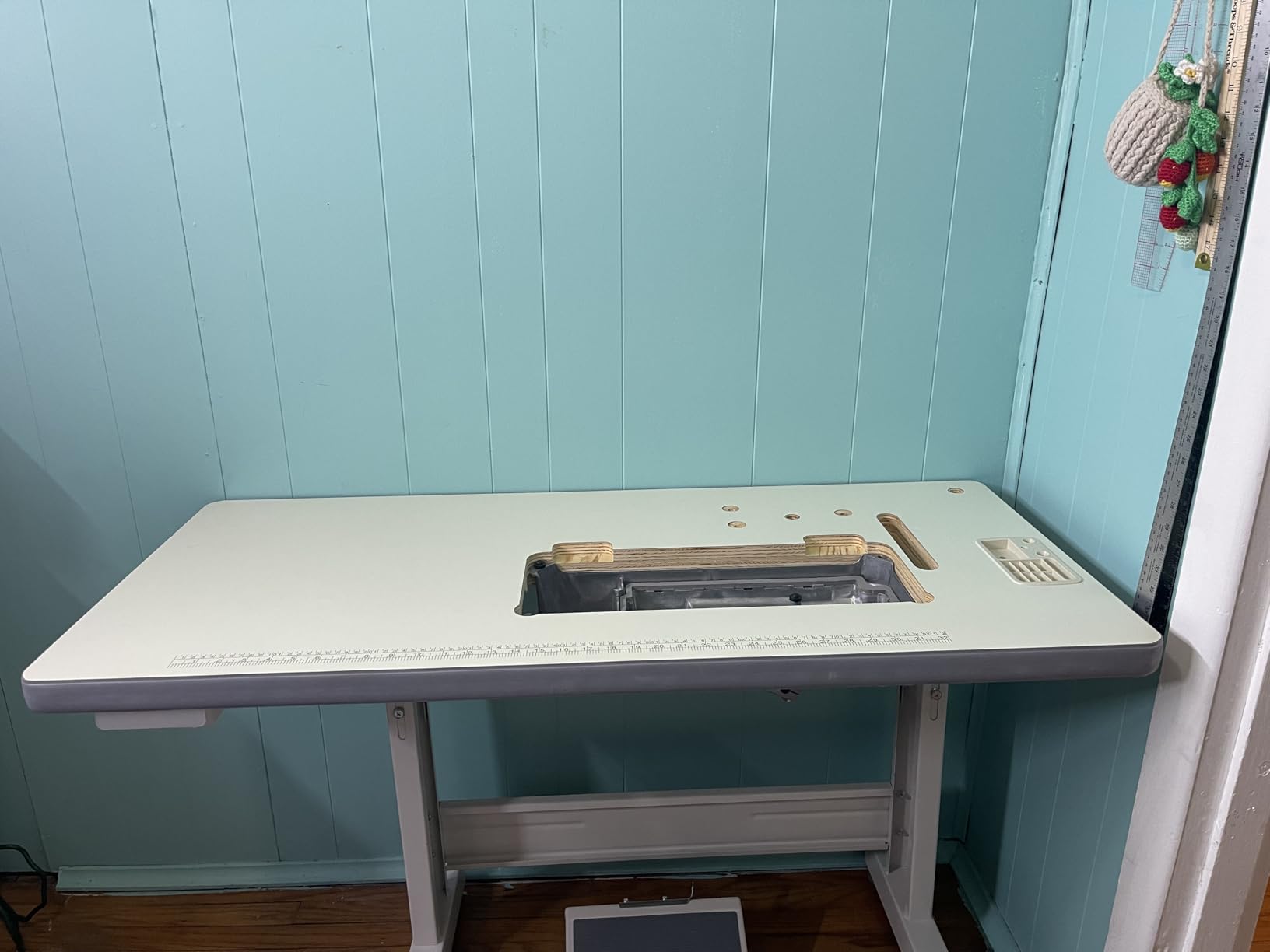 DDL8700 LockStitch Industrial Sewing Machine, Table, Servo Motor, Lamp customer photo 2