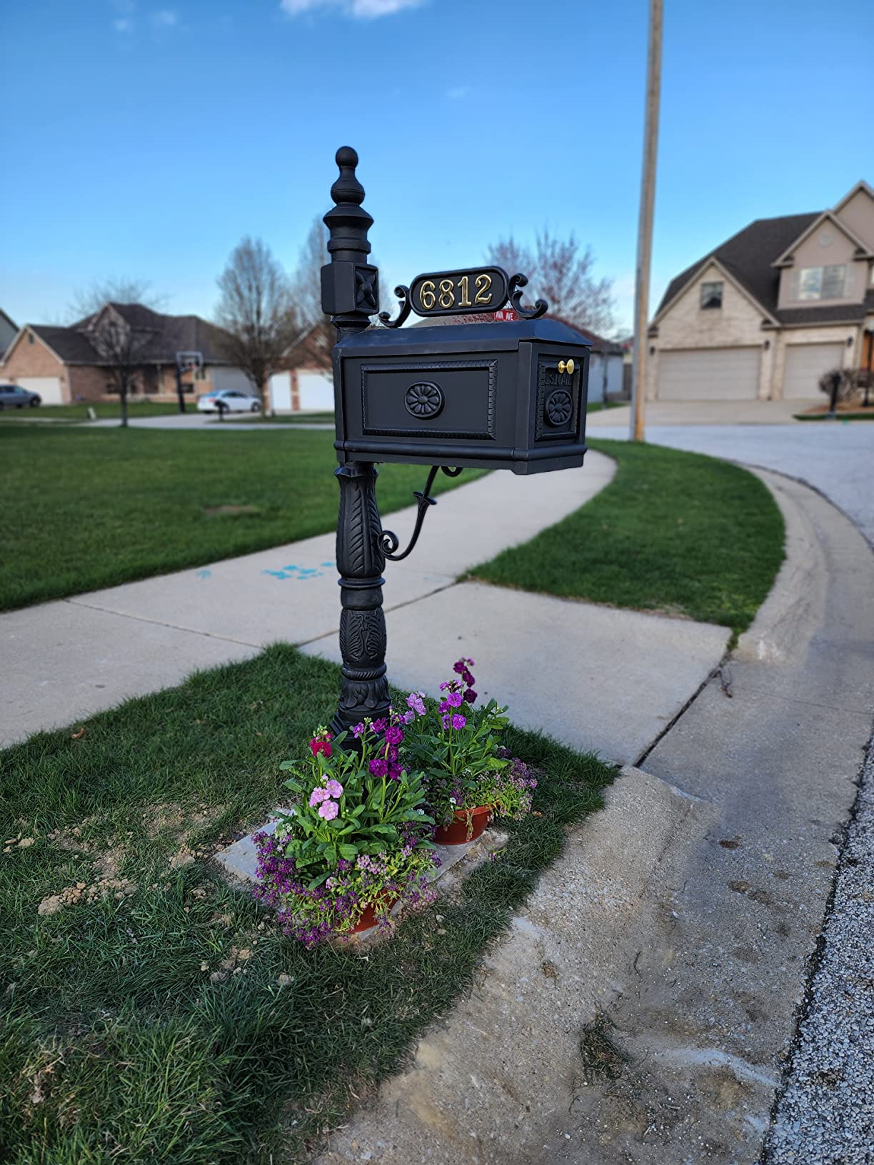 Heavy Duty Mailbox Classic Decorative Cast Aluminum Mail Box Postal Vertical Pedestal (Black) customer photo 2