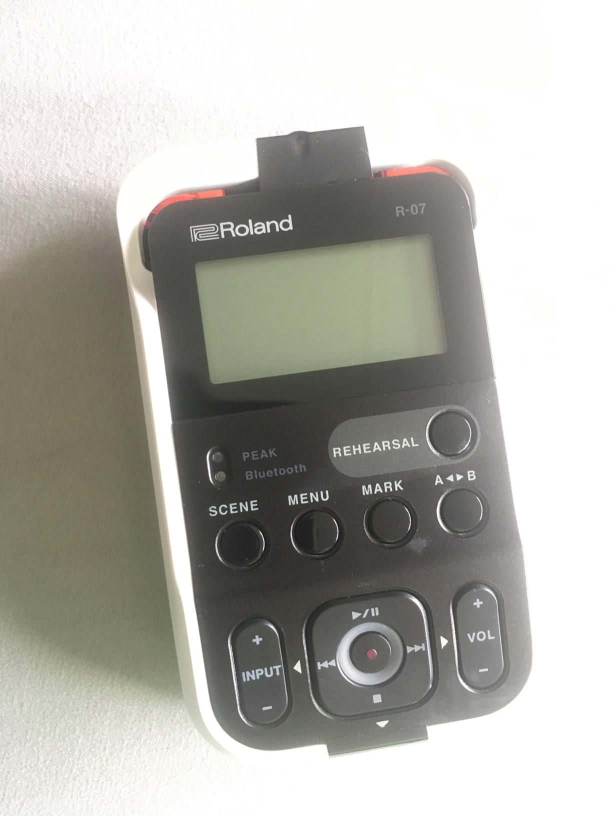 Roland R-07 High-Resolution Handheld Audio Recorder, Black customer photo 2