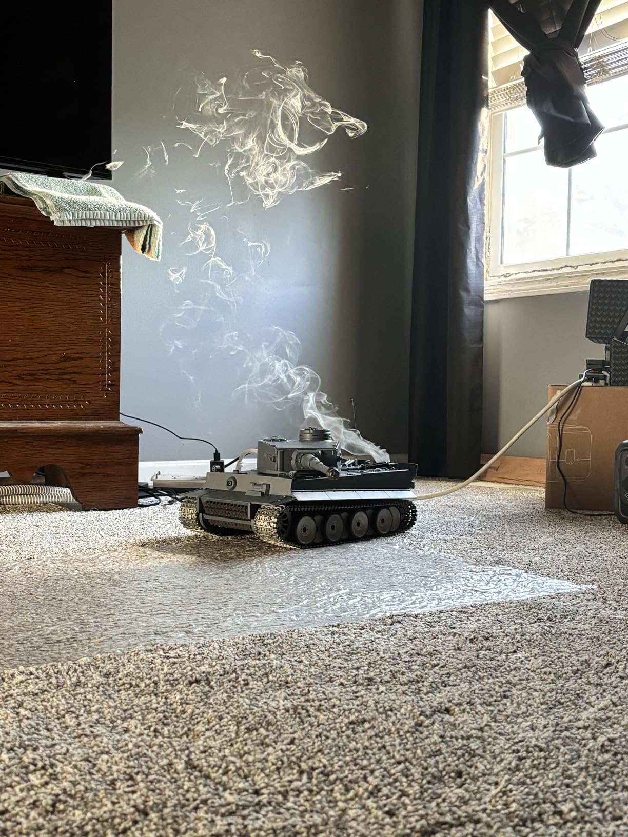 1/16 2.4ghz Remote Control German Tiger I Gray Color Tank Adults Model Toy(Upgraded/Metal Road Wheel & Tracks & Sprocket Wheel & Idle Wheel)(Steel Gear Gearbox)(5000mah Nimh Battery)(Airsoft) customer photo 1