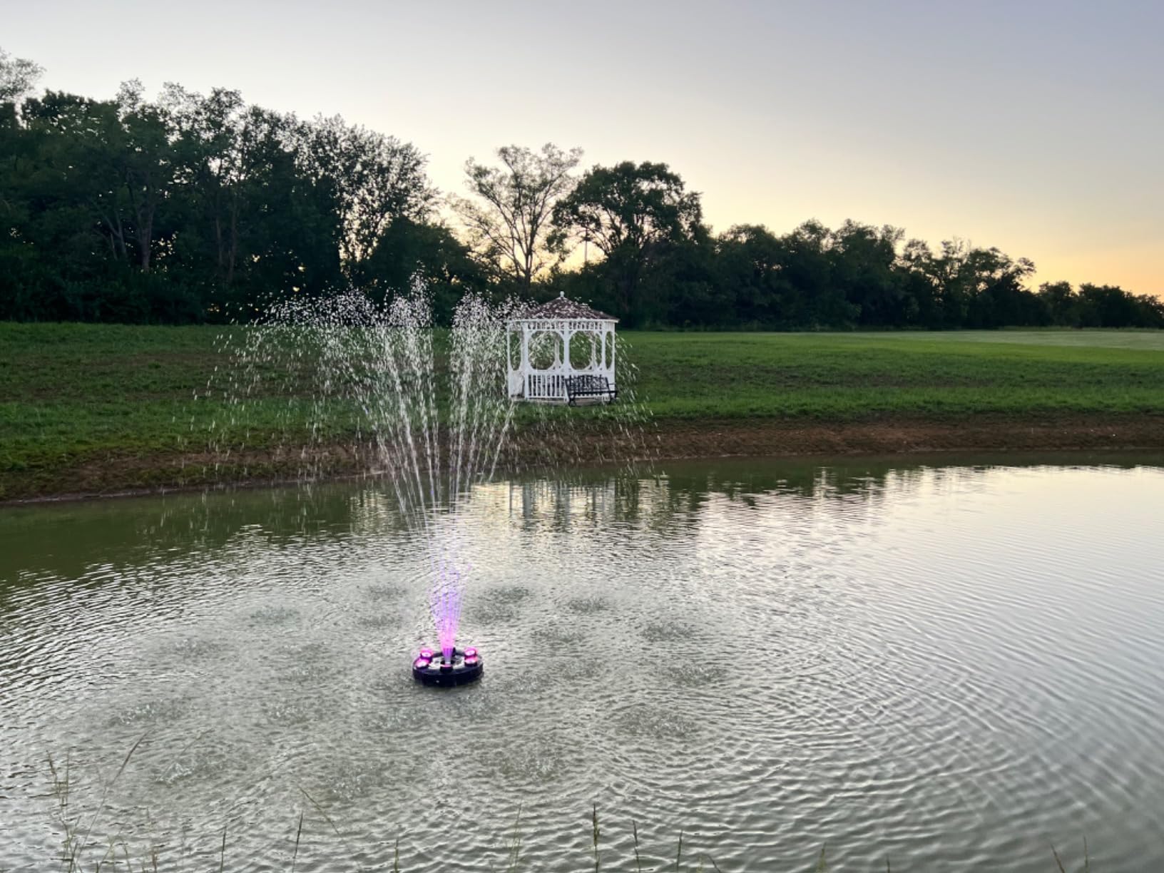 MAGIC POND FLOATING FOUNTAIN PJ2000-6C Includes 1580 GPH Pump, 360 RBG LEDs in Light Ring, Auto Color Change, Nozzles, 33 Foot Power Cords customer photo 1
