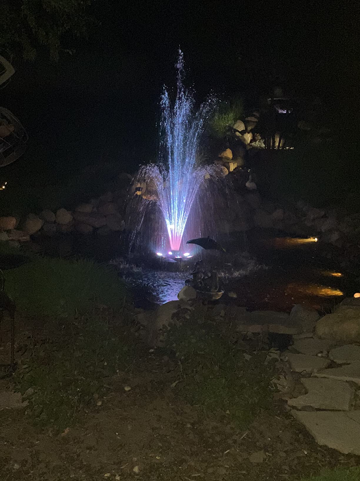 MAGIC POND FLOATING FOUNTAIN PJ2000-6C Includes 1580 GPH Pump, 360 RBG LEDs in Light Ring, Auto Color Change, Nozzles, 33 Foot Power Cords customer photo 2