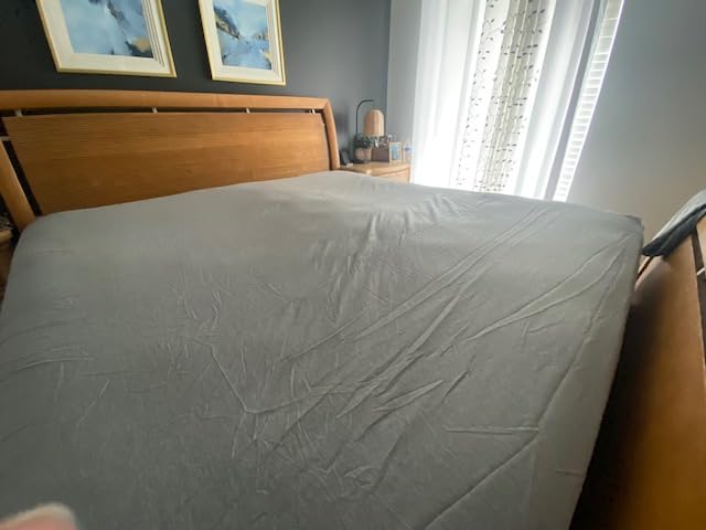 Extra Deep Queen Sheet Set - 6 Piece Breathable and Cooling Sheets - Hotel Luxury Bedding for Women, Men, Kids & Teens - Easy & Secure Fit - Soft, Wrinkle Free and Comfy - Extra Deep Pockets - Grey customer photo 1