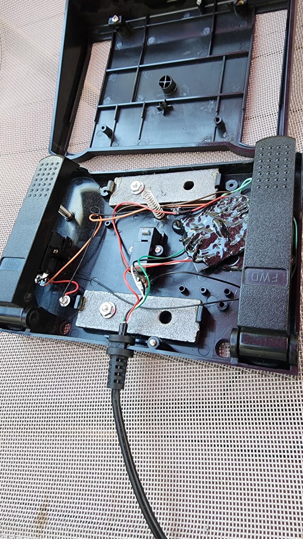 Express Scribe Transcription Foot Pedal ECS-FPAE - For Free & Paid Software on Windows & Mac - Not for Case Catalyst or Other Transcription Programs customer photo 2