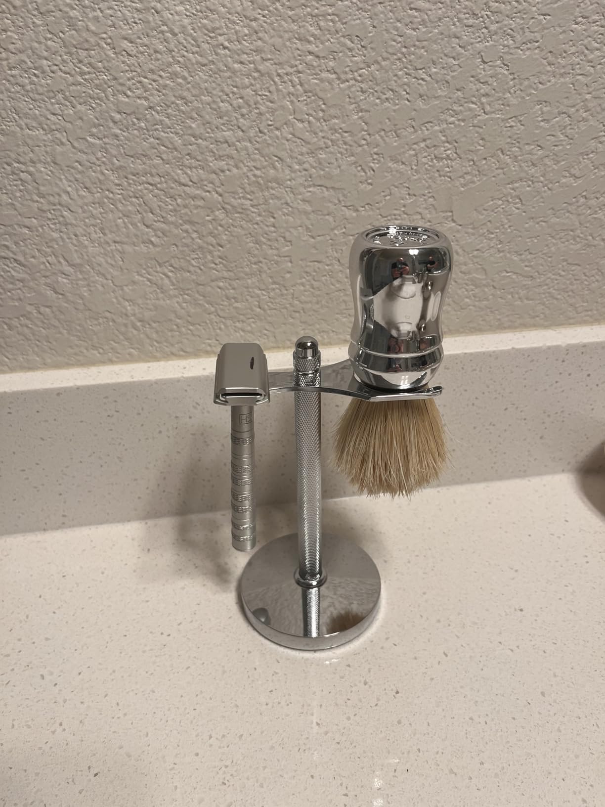 Safety Razor and Shaving Brush Stand, Extra Wide Openings, Wider Base, Manly Look customer photo 1