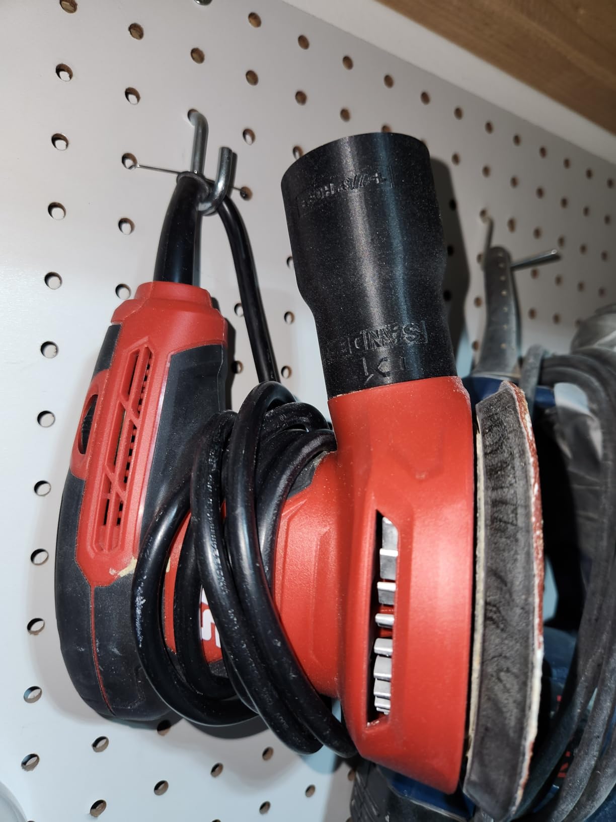 SKIL 5 Inch Random Orbital Sander with Cyclonic Dust Box & 3pc Sanding Sheet - SR211601 customer photo 1