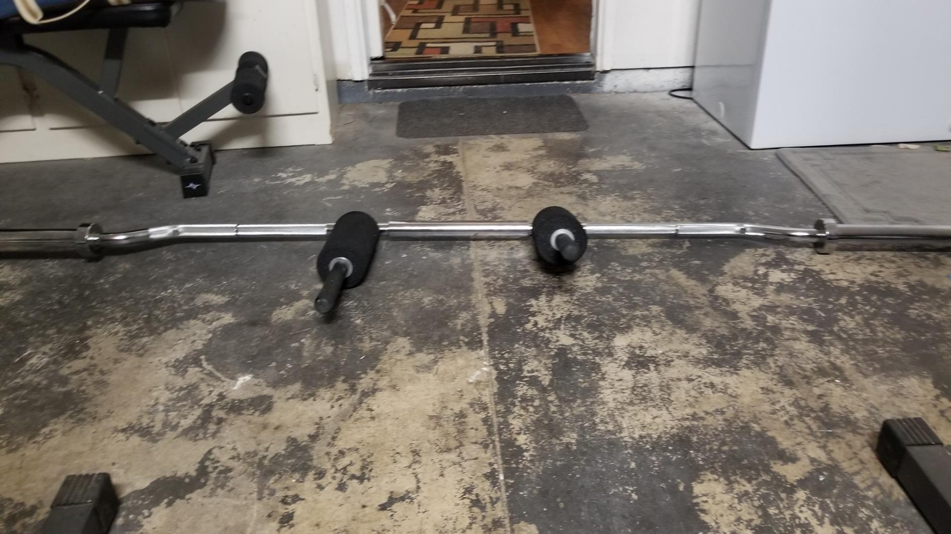 Fitness Safety Squat Olympic Bar, 700LB Capacity Squat Olympic Bar, 7 FT Safety Squat Bar Attachment with Shoulder and Arm Pads for Weight Lifting customer photo 2