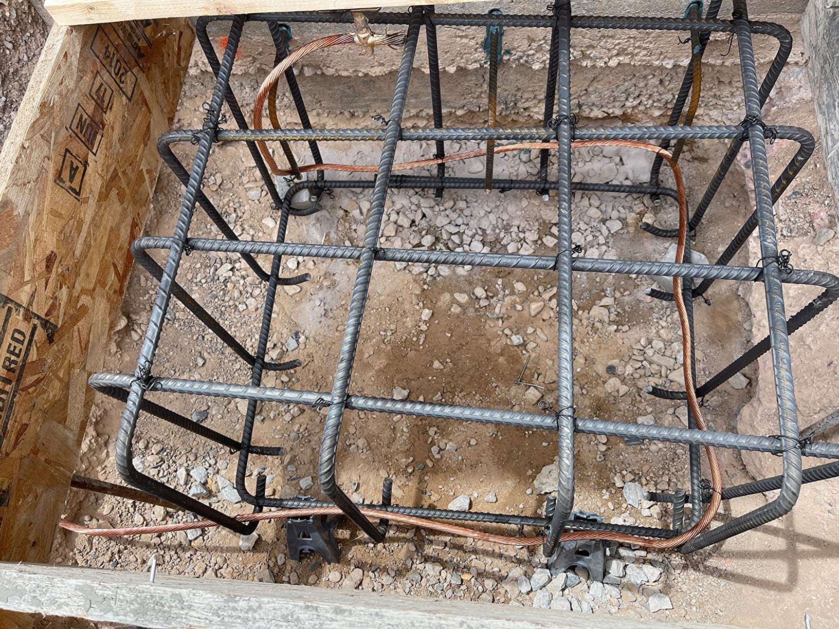 Metabo HPT Portable Rebar Bender and Cutter, 8-Amp Motor, Grade 60 rebar, Maximum 180° Angle, Variable Speed Trigger, Lightweight Design, Precision Bends and Cuts, VB16Y customer photo 2