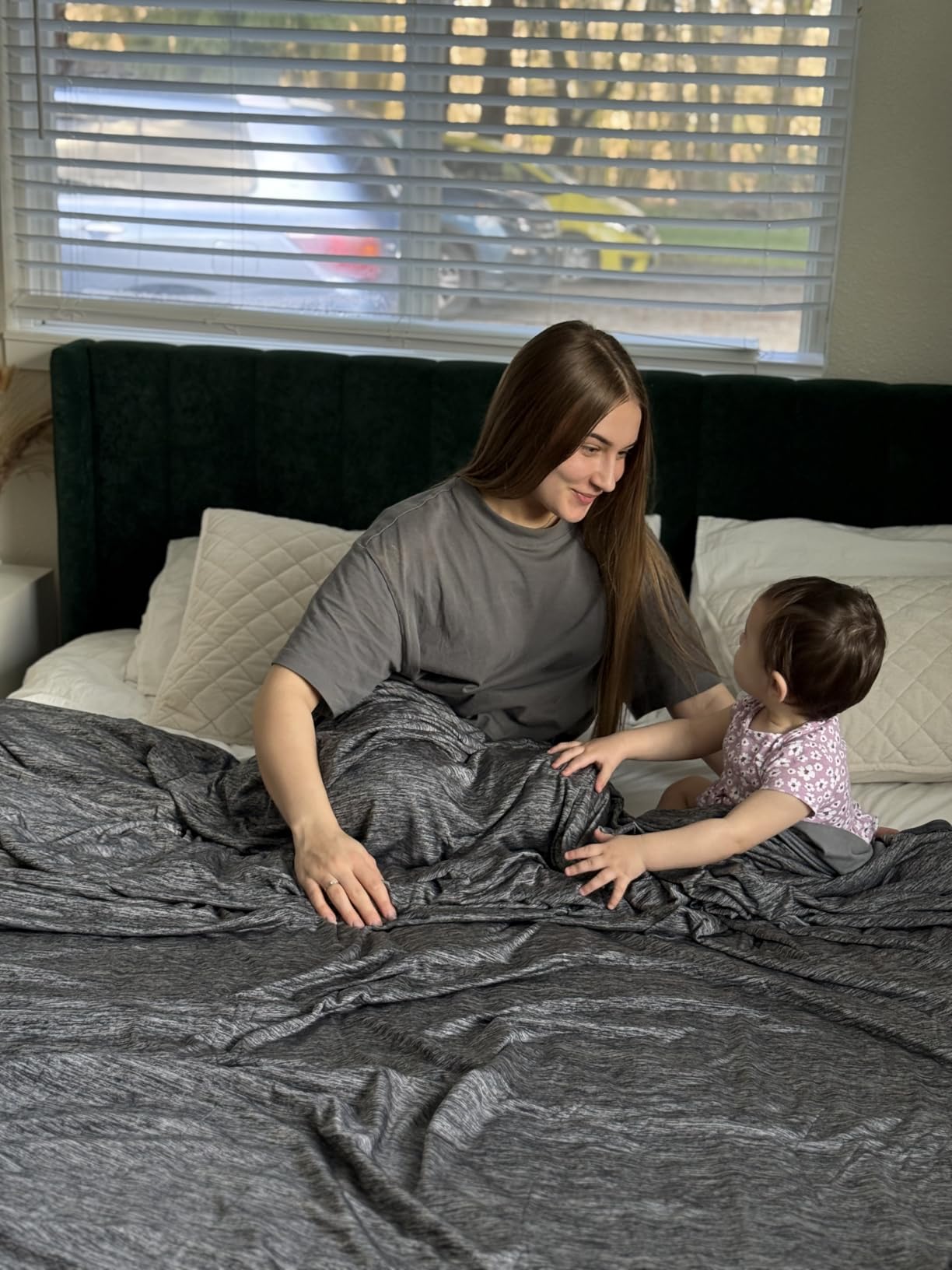 Elegear Revolutionary Cooling Blanket Twin, Absorbs Heat to Keep Body Cool for Night Sweats, Arc-Chill Cool 3.0 Fiber Q-Max>0.5 for Hot Sleepers, Lightweight Summer Cold Blankets for Sleeping, Grey customer photo 1