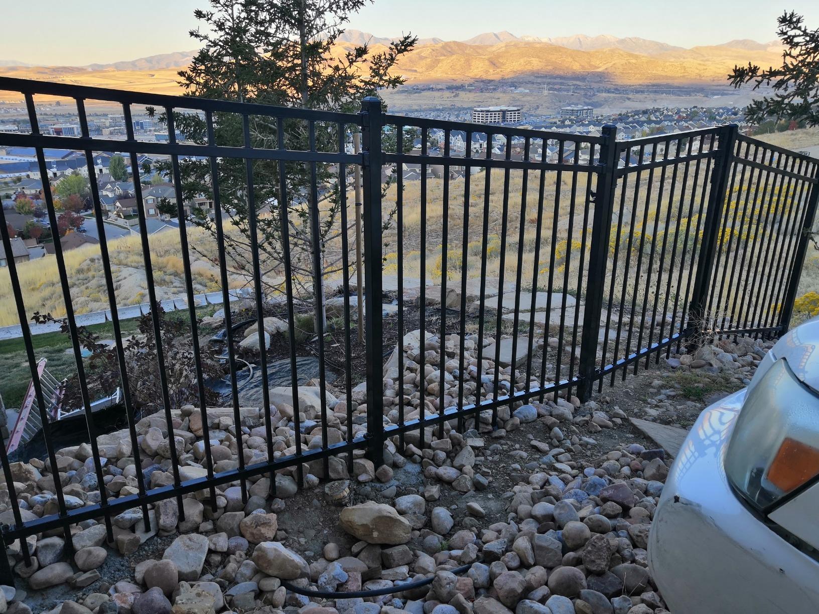 XCEL Fence Black Steel Anti-Rust Fence Panel - Flat Top/Picket Bottom - 3-Rail - 5'FT H X 6.5'FT W- Easy Installation - for Residential, Outdoor, Yard, Garden, 3-Rail, 1 Post Included customer photo 2