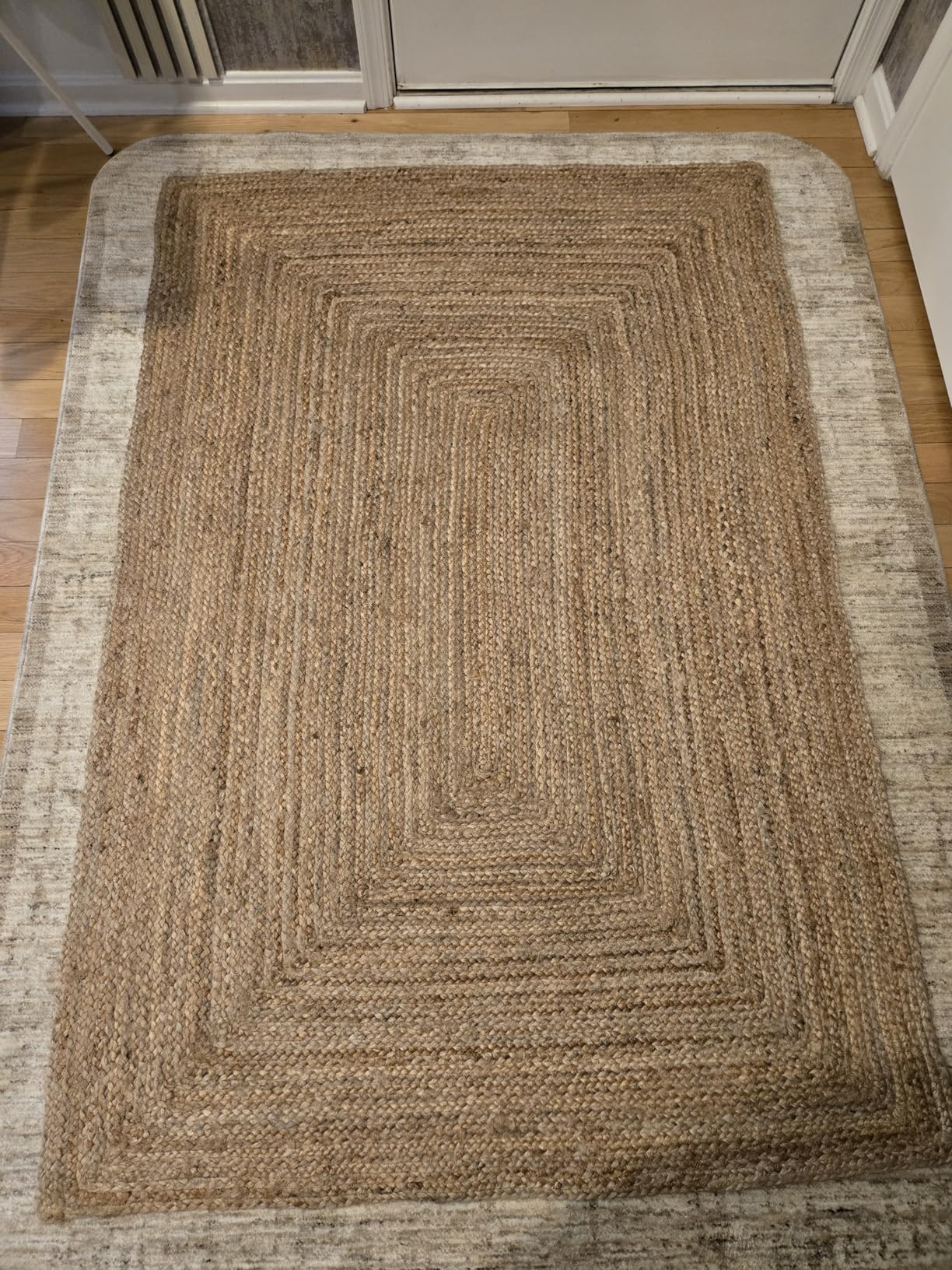 FRELISH DECOR Handwoven Jute Area Rug - 5 feet Round - Natural Yarn - Rustic Vintage Beige Braided Reversible Rug - Eco Friendly Rugs for Bedroom - Kitchen - Living Room - Farmhouse (5' Round) customer photo 2