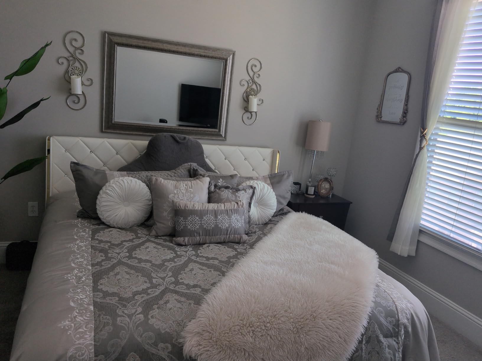 Riverbrook Home Elegant Collection Comforter Set, King, Kacee - Platinum, 12-Piece Set customer photo 1