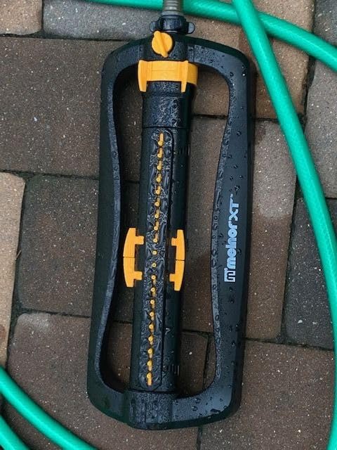 Gardena AquaZoom S Rectangular Oscillating Sprinkler: Sprinkler for Watering Areas of 9-150 m squared, Range 3-15 m, Spread 3-10 m, Built-in Metal Filter (18710-20) customer photo 1