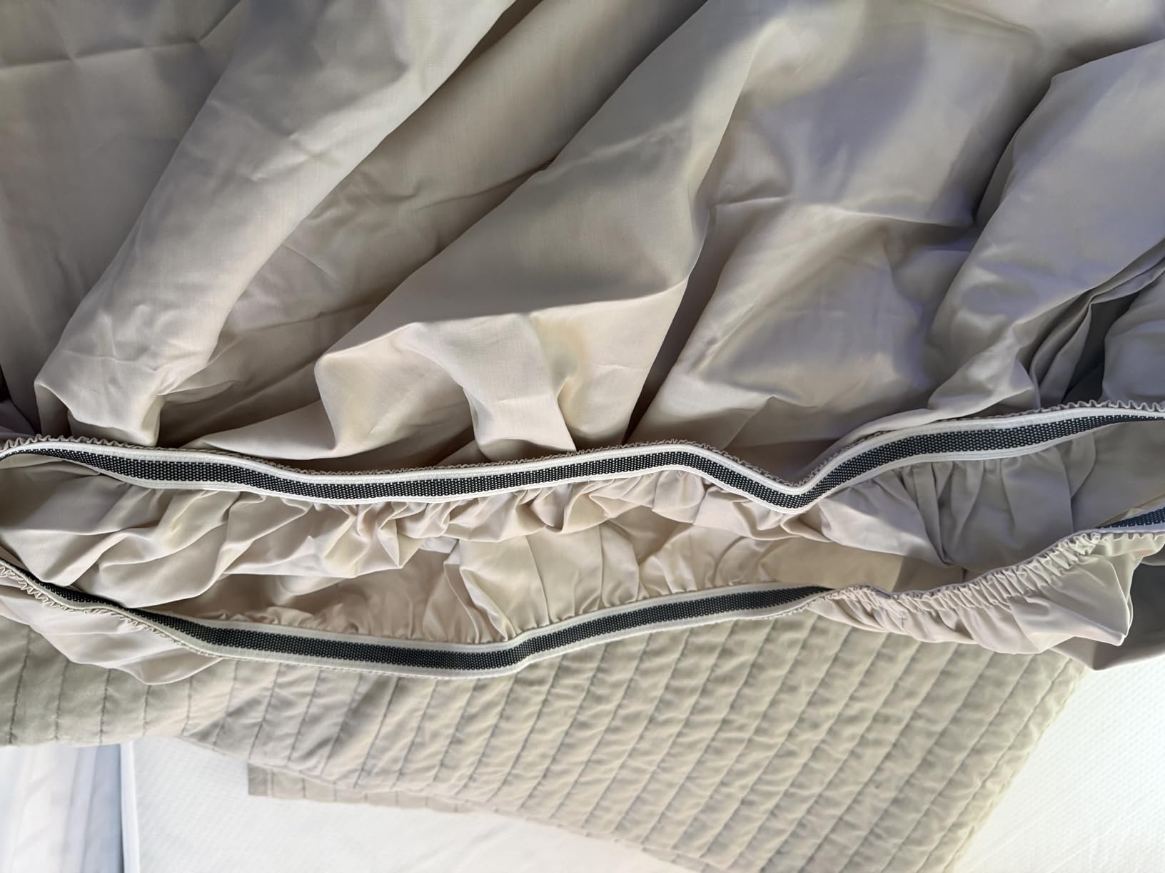 California Design Den Queen Sheet Set - Soft 100% Organic Cotton Sheets with Deep Pockets, Crisp Percale, Breathable and Durable Bedding Set - White customer photo 2
