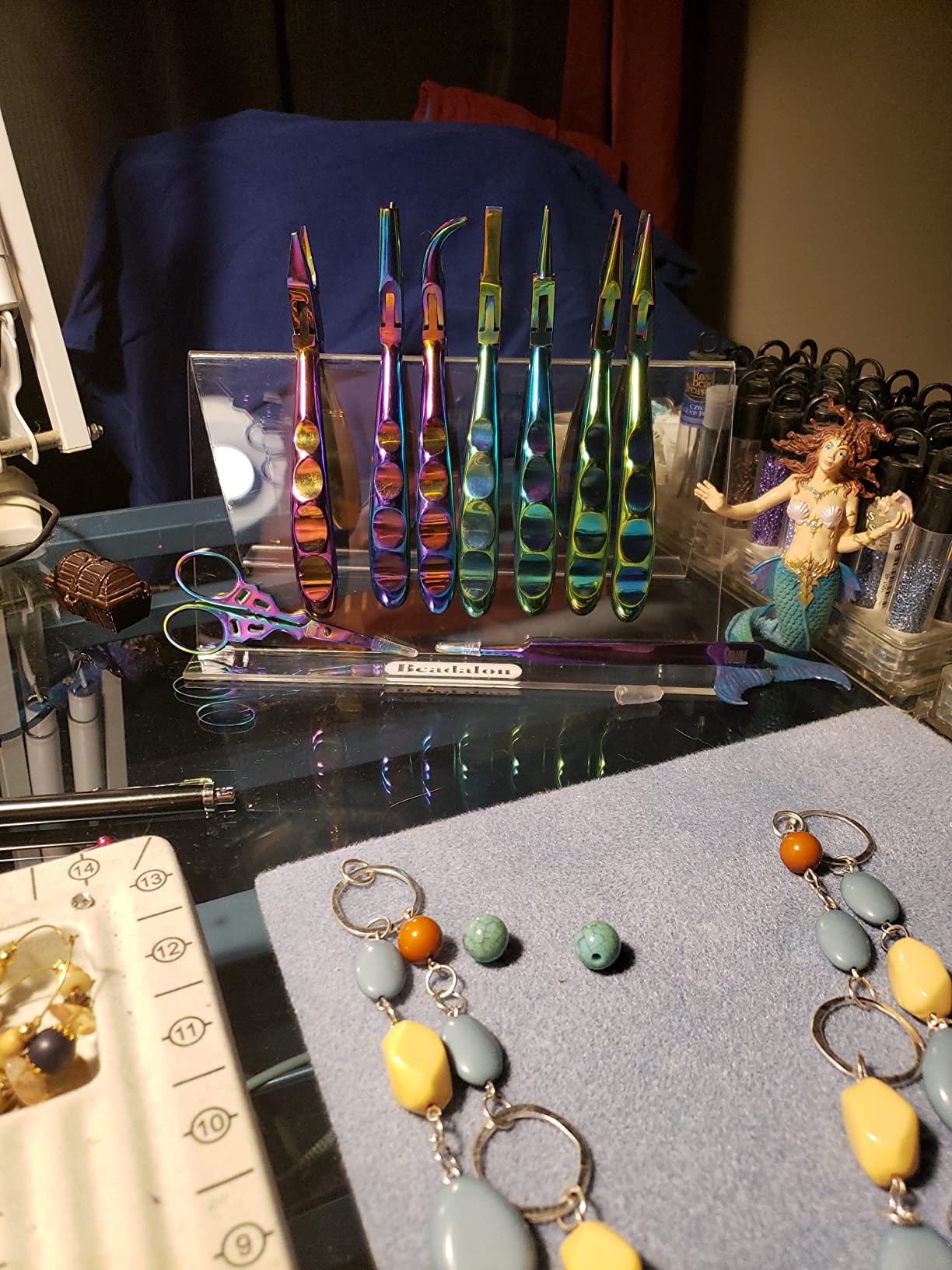 The Beadsmith 6-Piece Chroma Set - Jewelry-Making Tools Kit, Rainbow Titanium Finish, Includes 4 Pliers w/Tweezers and Scissors, Matching Case Included customer photo 2