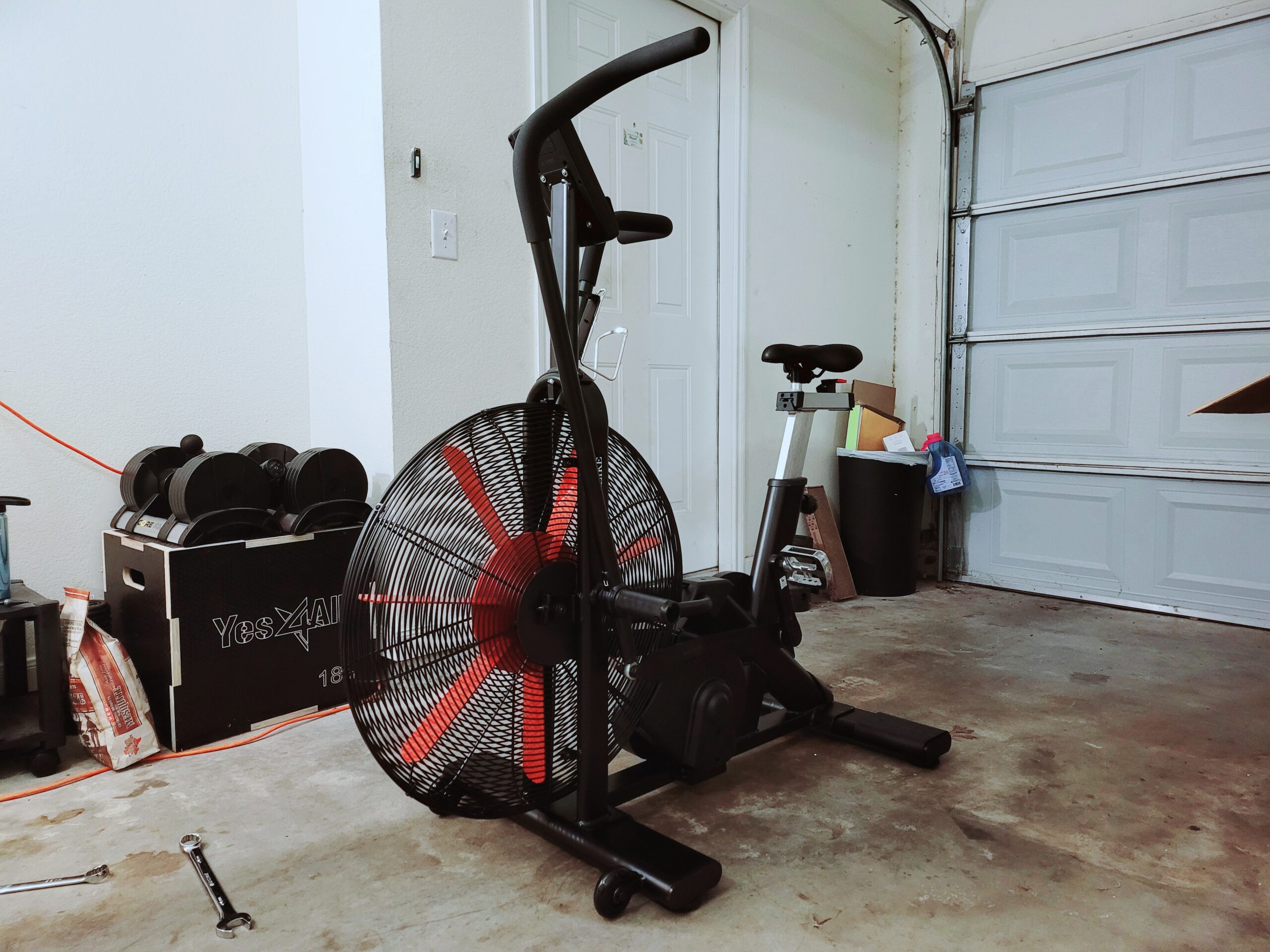 Fan Exercise Bike Upright AirBike Indoor Cycling Stationary Bicycle with Unlimited Air Resistance System, Heart Rate Compatibility and Tablet Holder for Home Cardio Workout customer photo 1