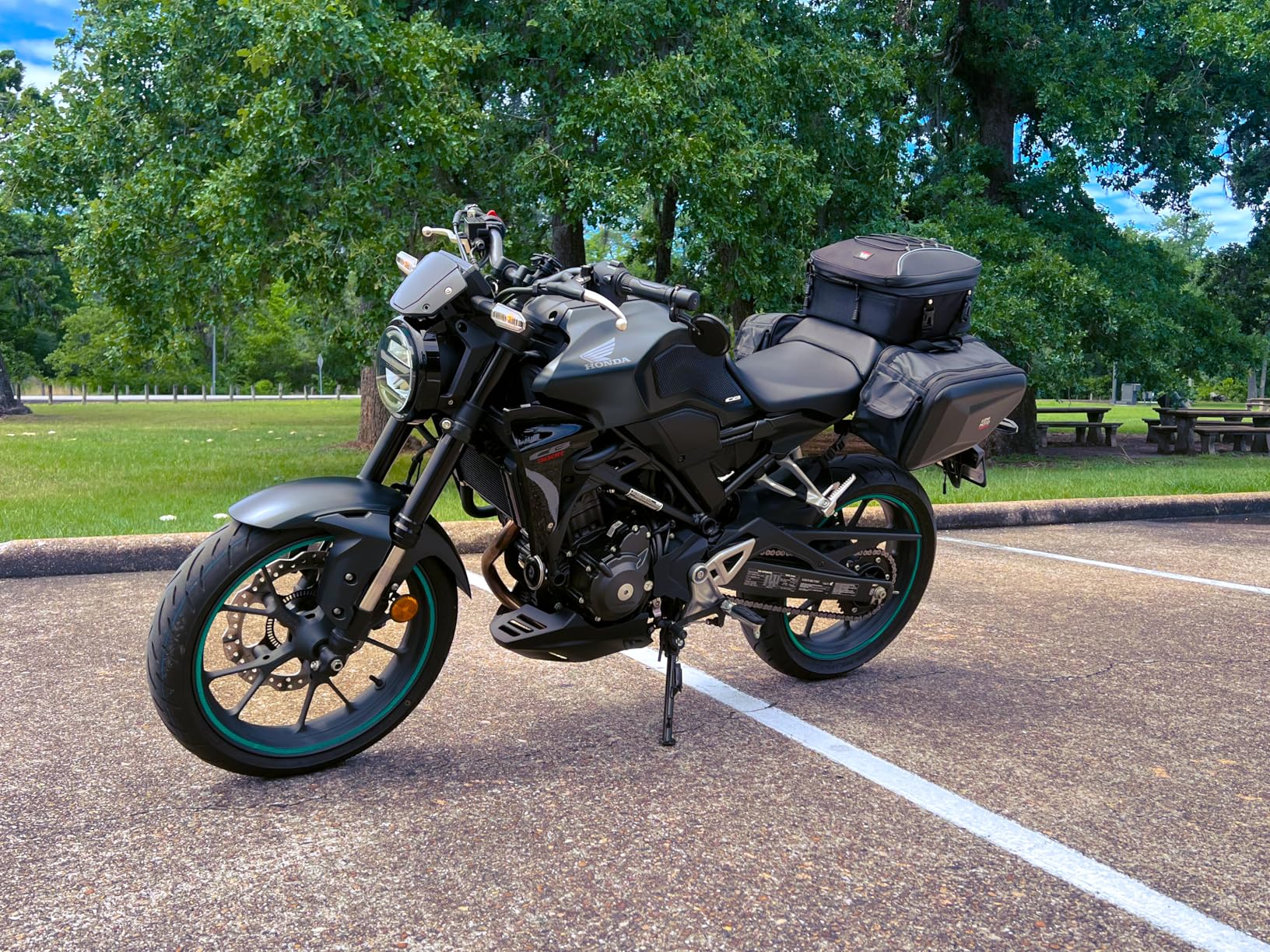 KEMIMOTO Motorcycle Tail Bag, Dual Use Motorcycle Rear Seat Bag with Waterproof Rain Cover, 22L-34L Expandable Motorbike Helmet Bag Luggage Storage Backpack with 6 straps customer photo 2