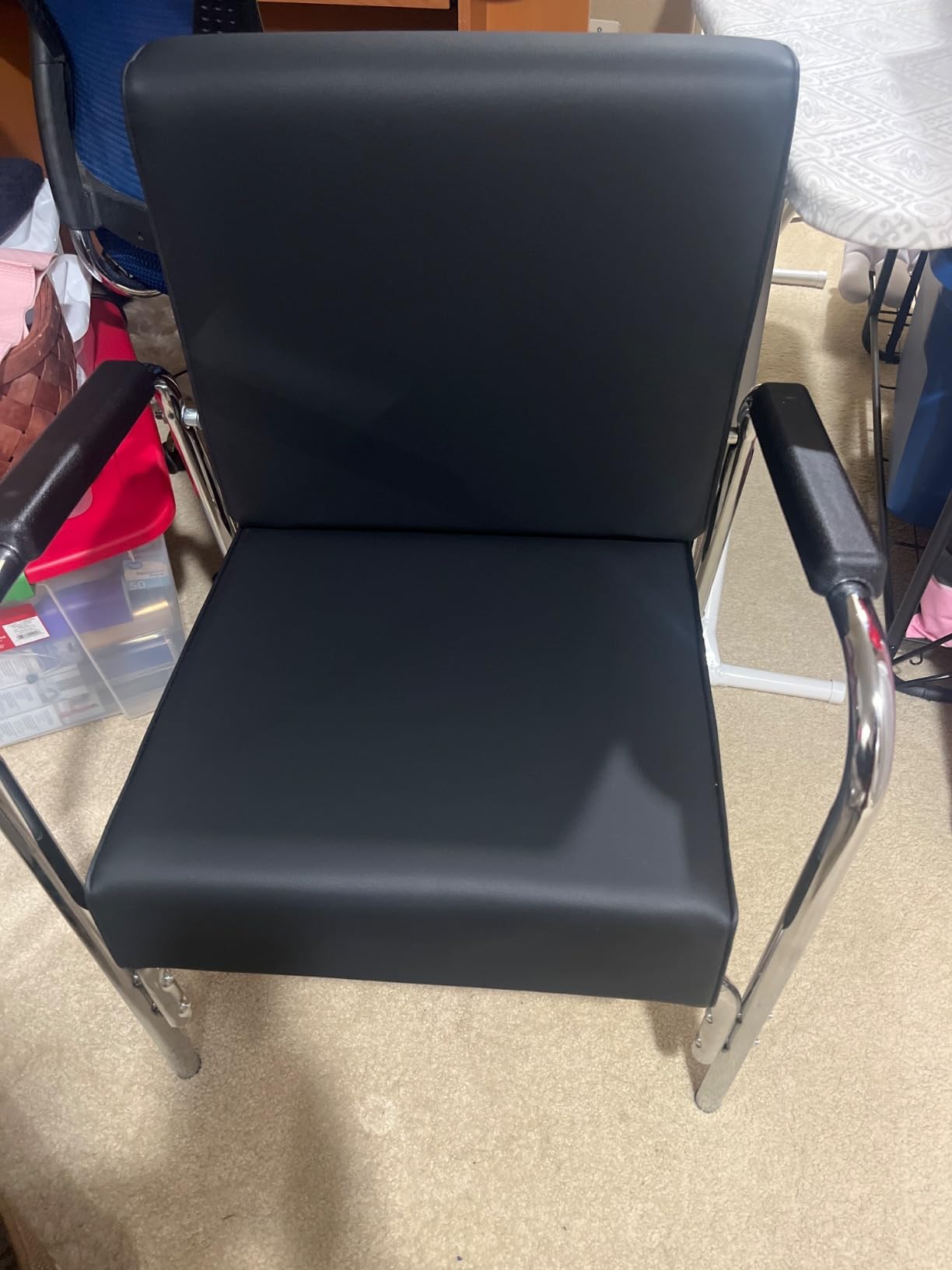 PureSana Chromium Ella Professional Auto Reclining Salon Chair with Washable Soft Vinyl, High Density Foam Cushions, and Stainless Steel Frame, Black customer photo 1