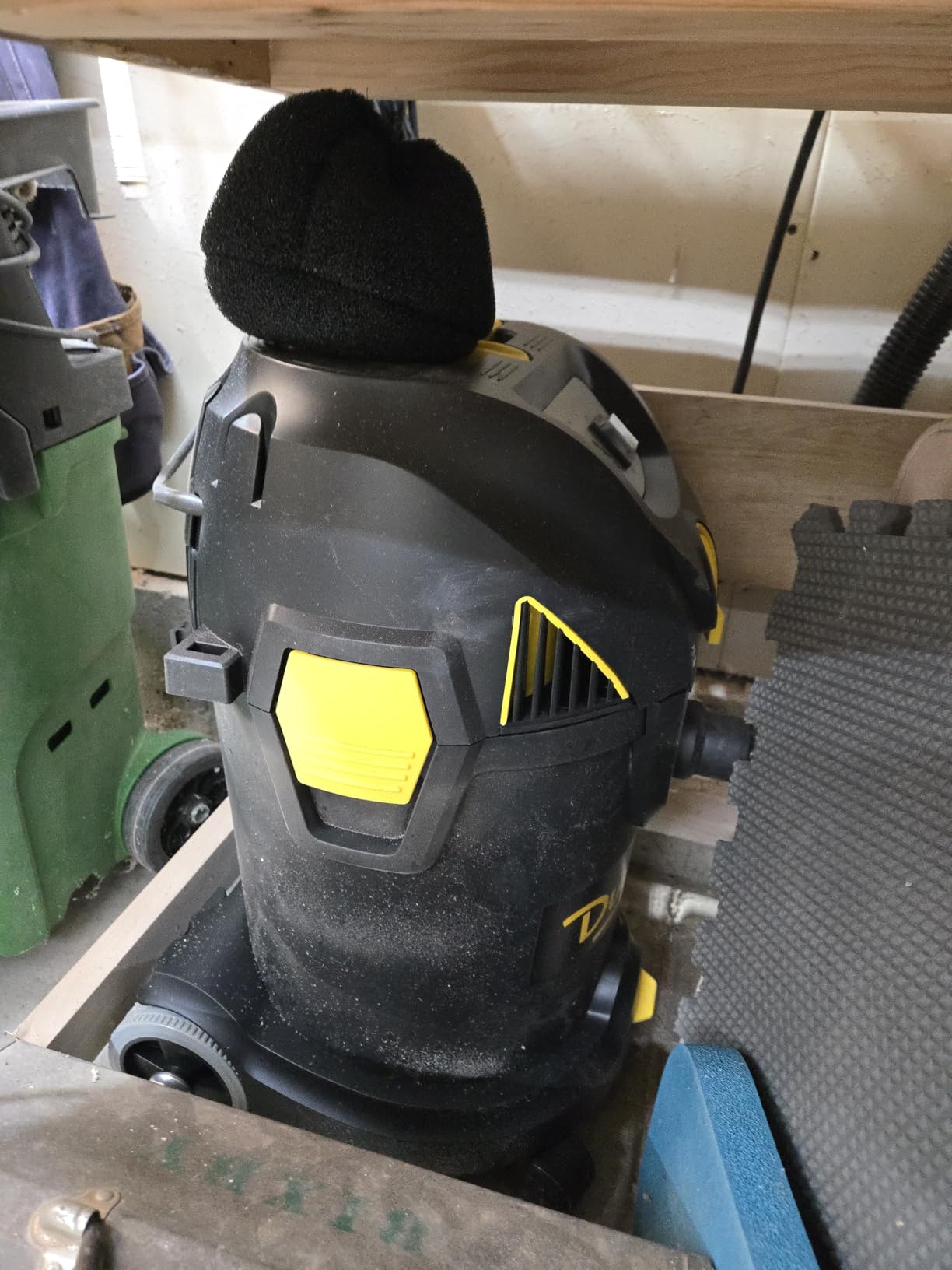 Dustless Technologies HEPA Wet+Dry Pro Vacuum, 8 Gallon, Black (D1618) customer photo 1