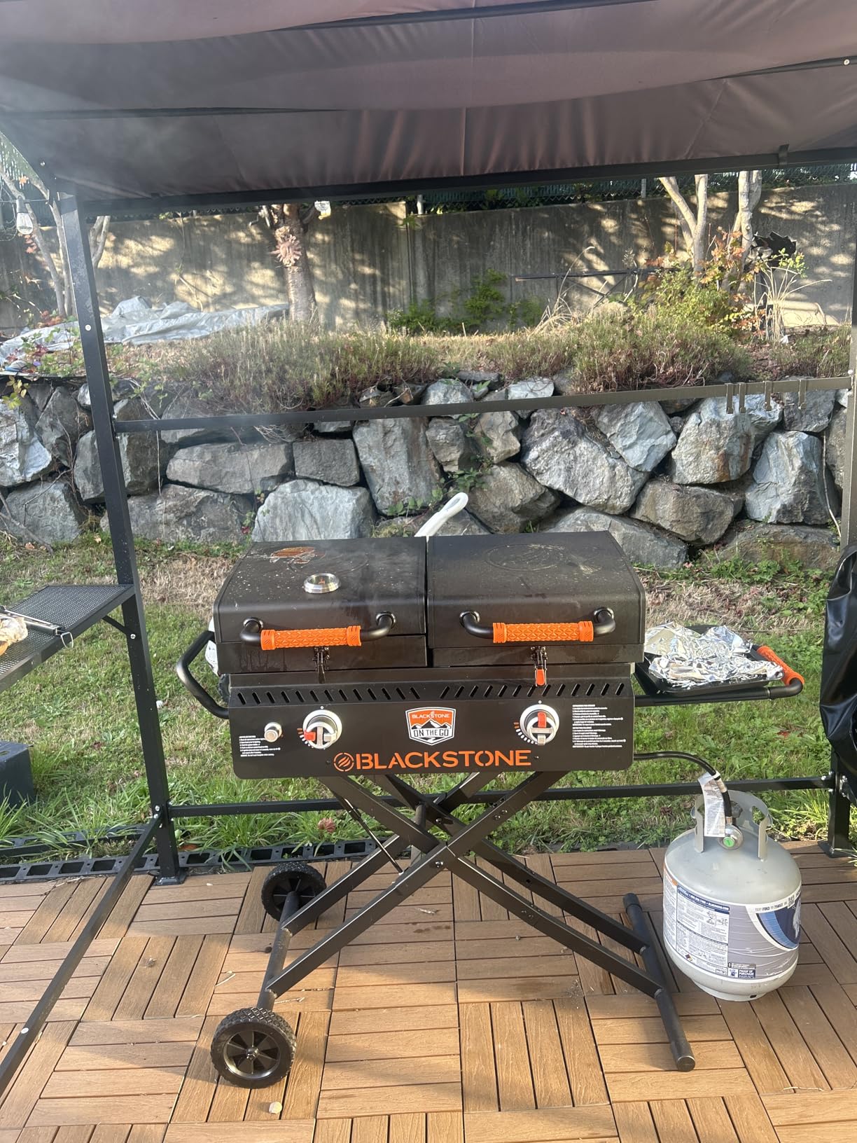 Blackstone On The Go Tailgator Grill Griddle Combo with Wheels, Legs Hood & Side Shelf - Heavy Duty Flat Top Portable BBQ Griddle Grill Station for Kitchen, Camping, Outdoor, Tailgating - 1550 customer photo 1