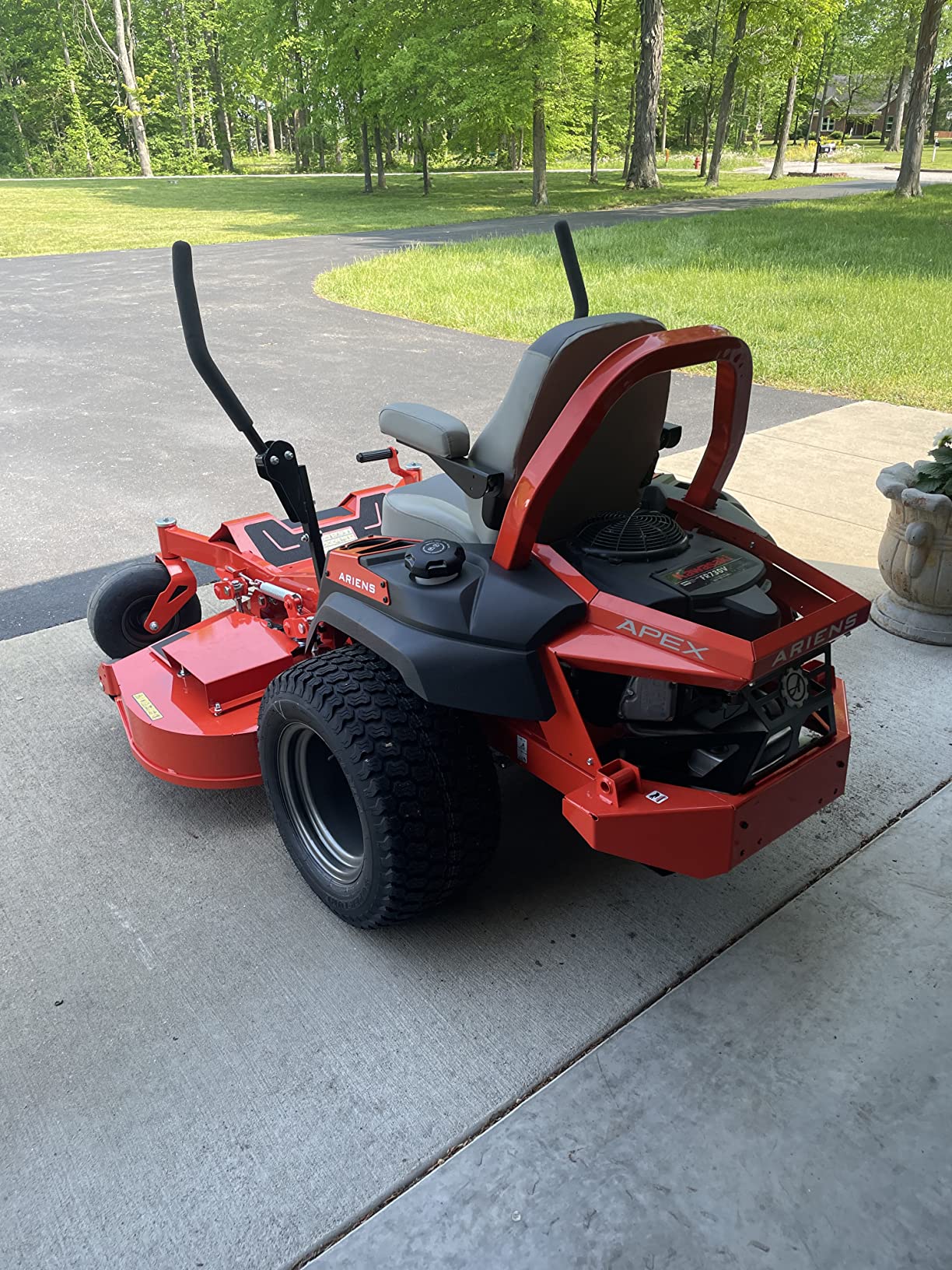 991163 Apex Zero Turn Radius Tractor, 24-HP FR730 Kawasaki Engine, 60-in. Deck customer photo 2