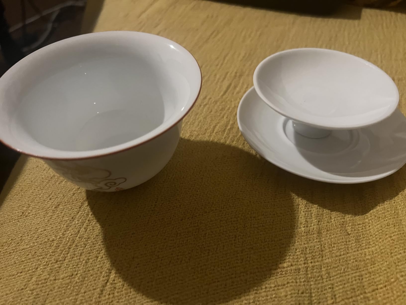 Liang baobao Gaiwan 8oz Porcelain Teacup White Glazed with Golden Rim Tureen Chinese Gongfu Tea Cup Sancai Cover Bowl Lip Cup Saucer Set (Auspicious clouds) customer photo 1