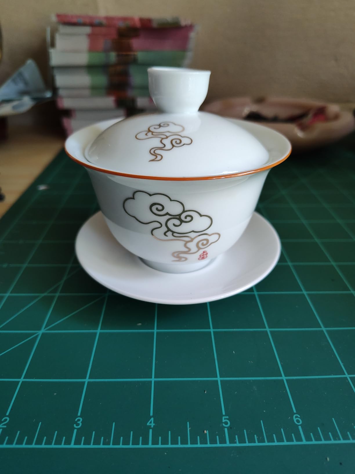 Liang baobao Gaiwan 8oz Porcelain Teacup White Glazed with Golden Rim Tureen Chinese Gongfu Tea Cup Sancai Cover Bowl Lip Cup Saucer Set (Auspicious clouds) customer photo 2