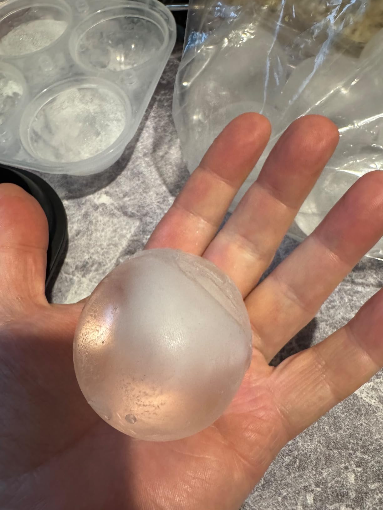 Samuelworld Large Ice Ball Maker with Lid, 6 x 2.5 Inch Ice Balls - BPA Free, Easy To Fill Round Silicone Ice Tray, Perfect Spheres Craft Ice Maker for Whiskey, Cocktails, Gifting - Black customer photo 2