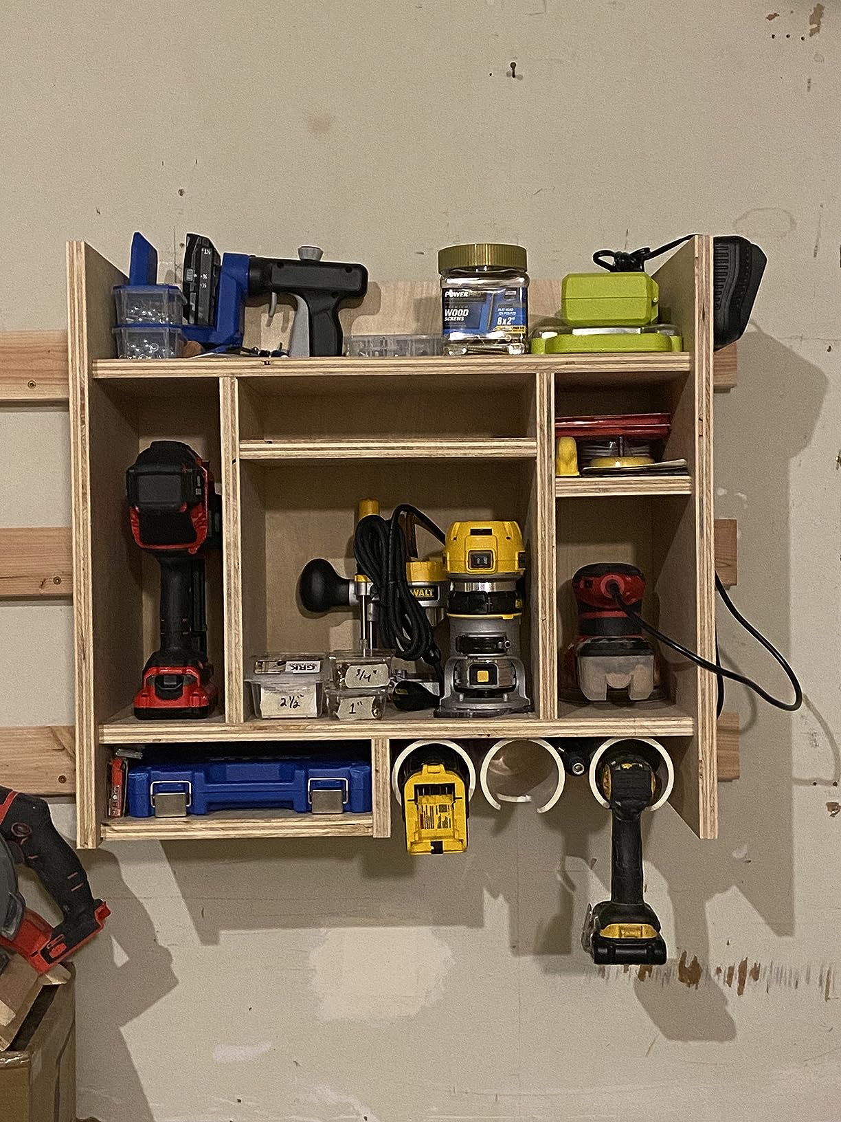 DEWALT Portable Table Saw with Stand, 8-1/4 inch, up to 48-Degree Angle Cuts (DWE7485WS) customer photo 2