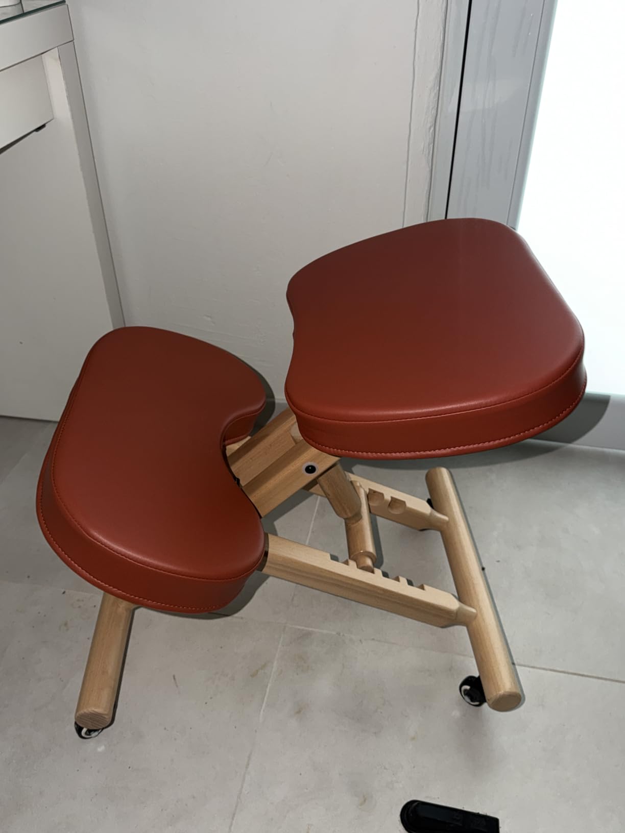 Master Massage Ergonomic Wooden Foldable Kneeling Chair for Office - Wood Folding Posture Chair for Home-Posture Correction Stool-Improve Your Posture Cinnamon Color customer photo 1