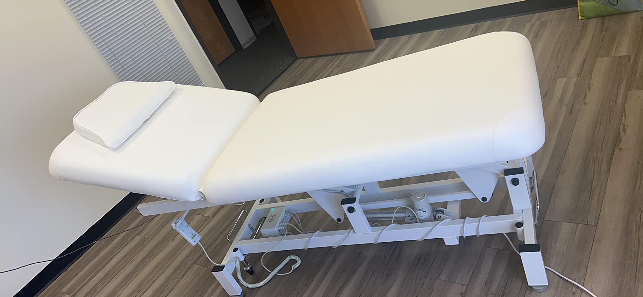 SKINACT Bliss Electric Spa Facial Treatment Table for Medical spa (Gray) customer photo 1