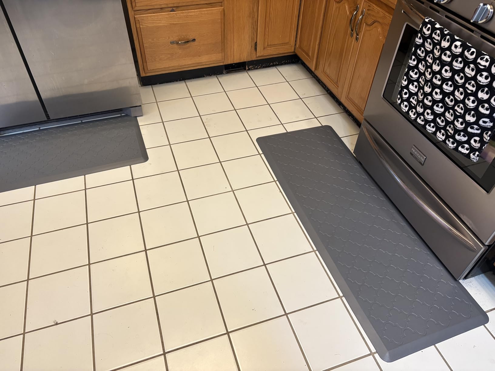 Kitchen Mat [2 PCS] Cushioned Anti-Fatigue Floor Mat, Waterproof Non-Skid Ergonomic Comfort Foam Rugs, Standing Mat for Kitchen, Floor,Office, Sink, Laundry(Grey) customer photo 2