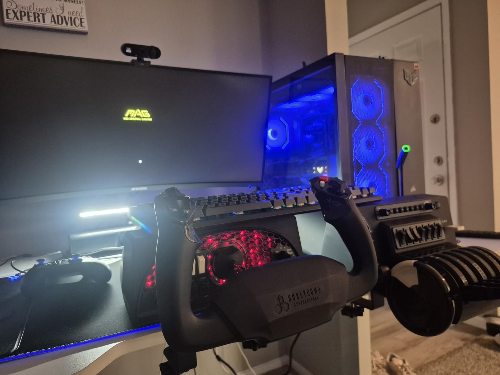 Honeycomb Alpha Flight Controls Yoke with Honeycomb Aeronautical Bravo Throttle Quadrant Bundle customer photo 1