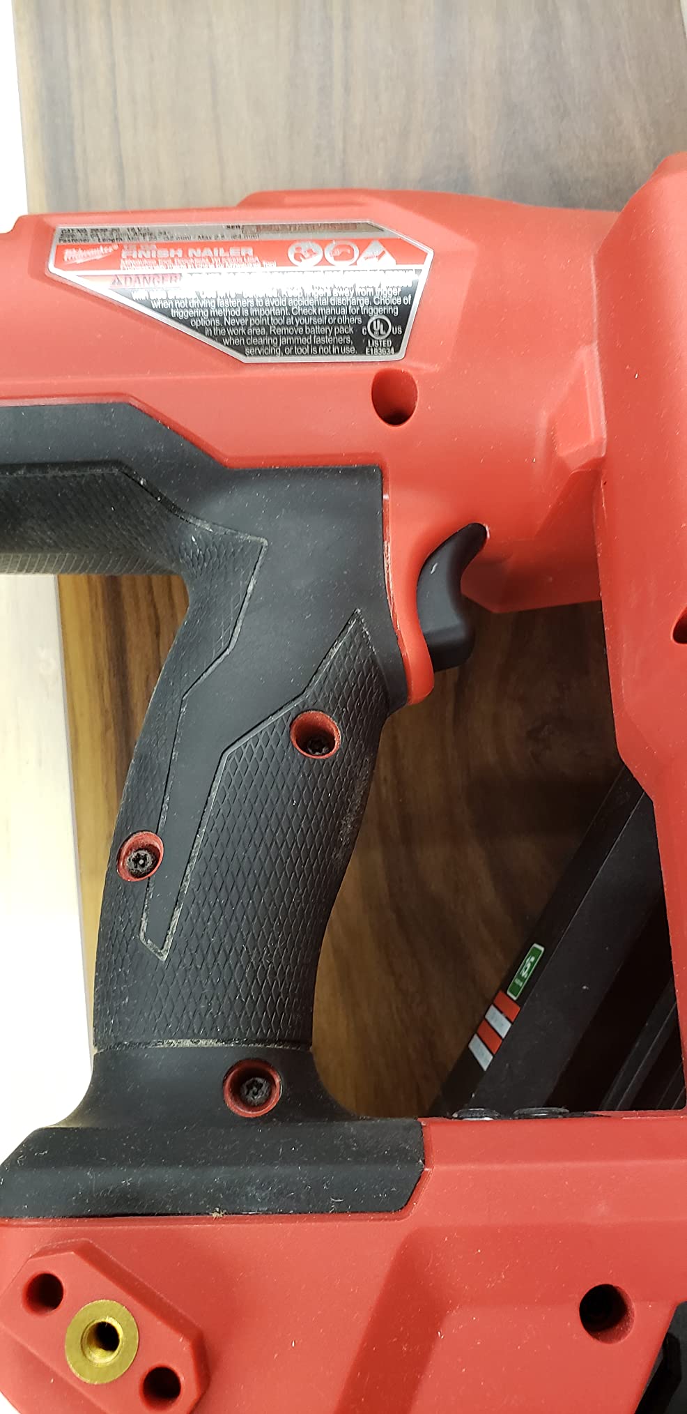 Milwaukee Electric - M18 Fuel. 15 Gauge Finish Nailer customer photo 1