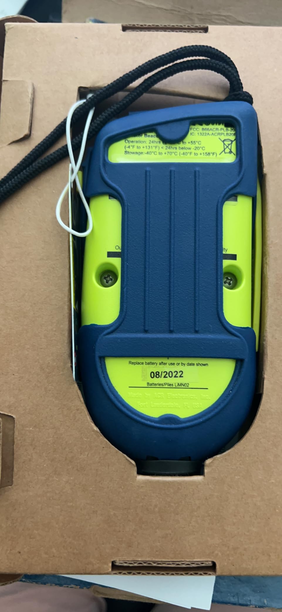 ACR ResQLink View RLS - SOS Personal Locator Beacon - Digital Display, Return Link Service, GPS Global Coverage to Alert Search and Rescue - Outdoor Emergency, Ideal for Hiking Hunting Boating Fishing customer photo 2