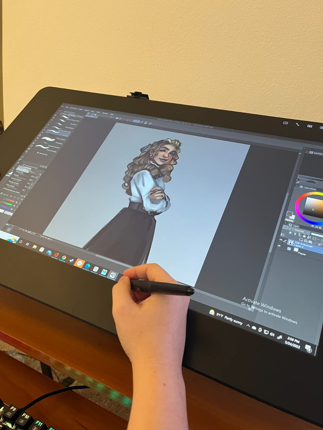 Wacom Cintiq Pro 27 Creative Pen Display (4K Graphic Drawing Monitor with 8192 Pen Pressure and 99% Adobe RGB (DTH271K0A), Black customer photo 1