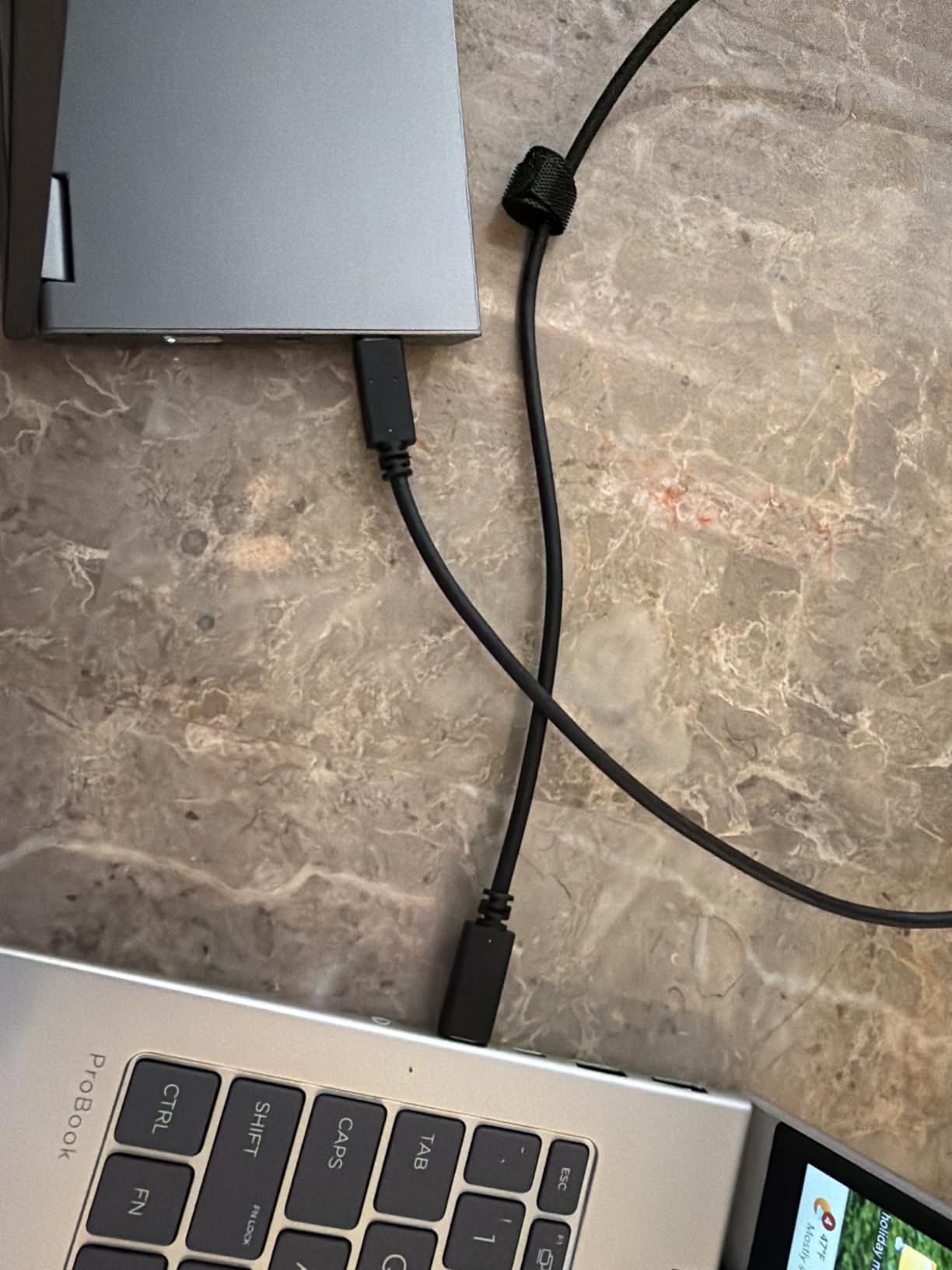 Lenovo L15 Portable Monitor, 15.6 inch Display, Full HD Resolution, IPS Panel, 250 nits Brightness, 60Hz Refresh Rate, USB-C Ports, Height-Adjustable Stand, Flicker-Free Technology, Grey customer photo 2