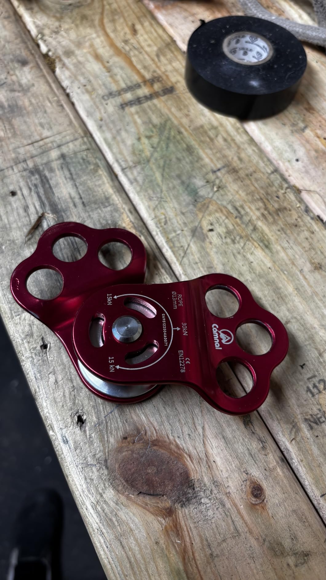 30KN Climbing Single Pulley Climbing Three Hole Hitch Pulley Climbing Bearing Pulley, Hauling Pulley for Rock Climbing, Rappelling, Zipline Sports etc. customer photo 1