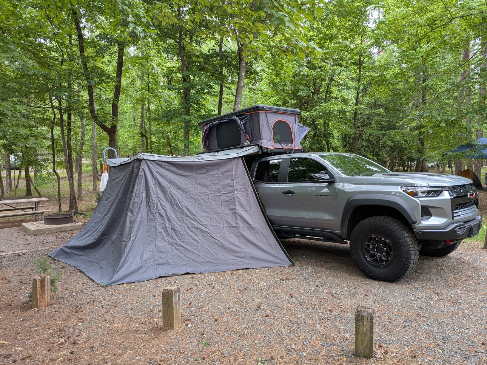 Overland Vehicle Systems 19689909 HD Nomadic 270 LTE Awning Passenger Side | 65 Sq Ft of Coverage | Dark Gray Fabric with Black Travel Cover Included | Twist and Lock Technology | Weather-Resistant customer photo 2