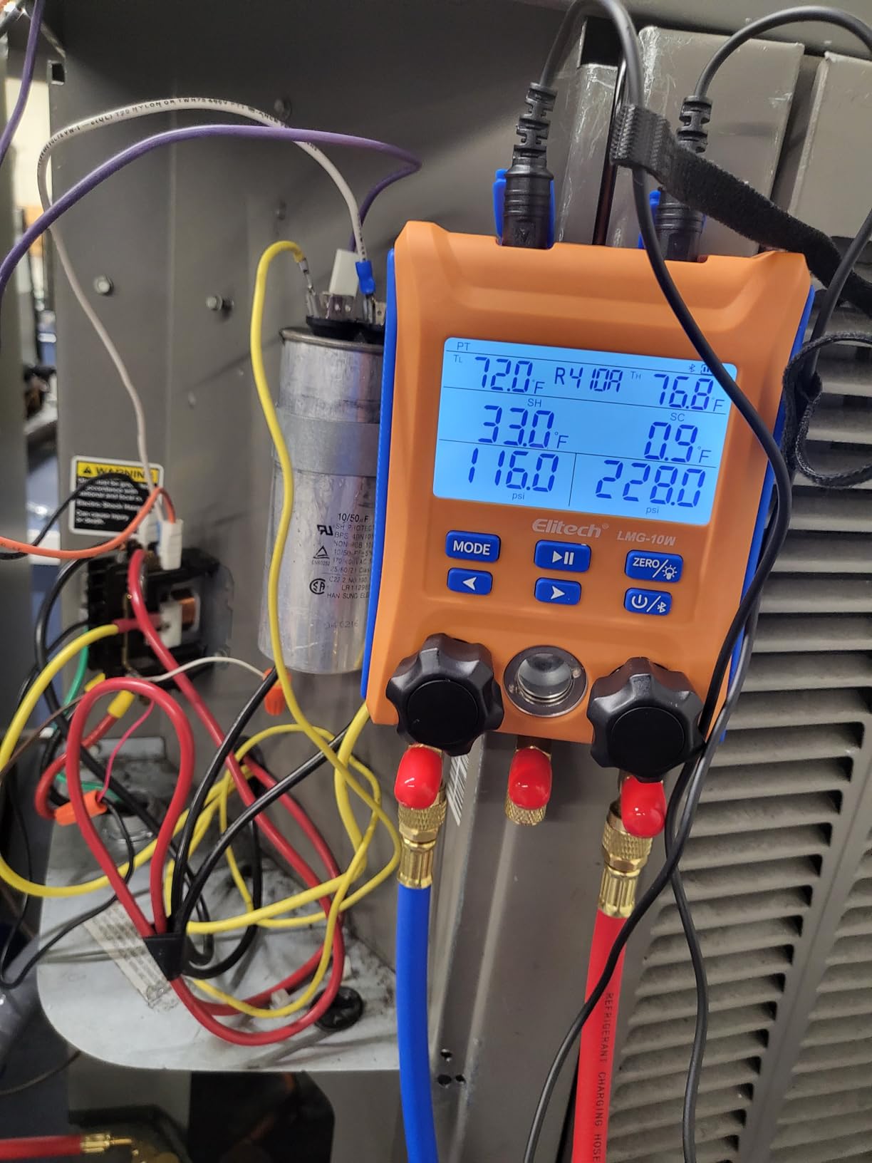 Elitech Wireless Digital Manifold Gauge Set Data Logging Refrigerant HVAC Gauges with Hoses, Temperature Clamps, LMG-10W customer photo 2