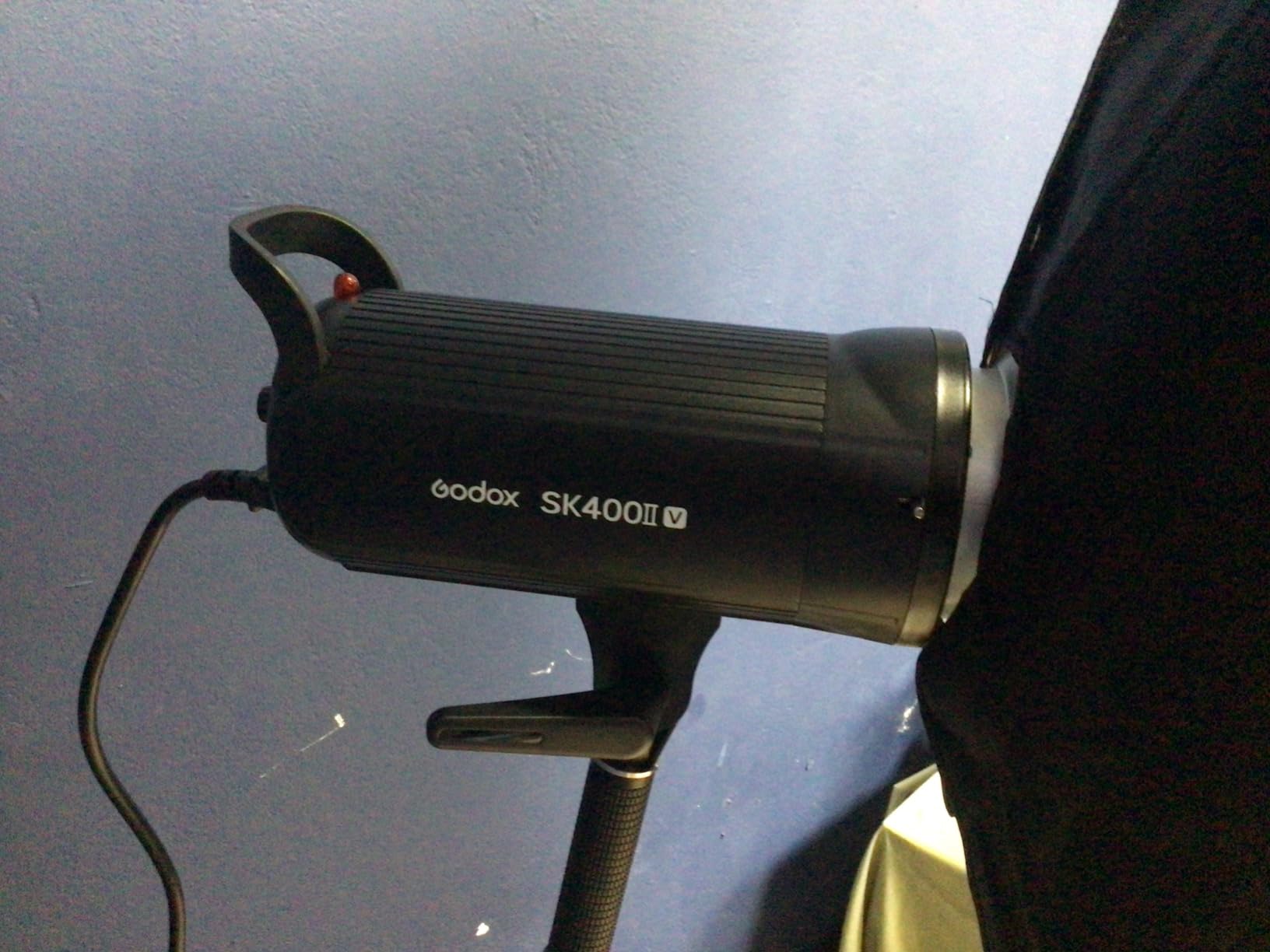 Godox SK400IIV 400Ws Strobe Studio Flash GN65 5700K 2.4G with LED Modeling Lamp Bowens Mount Monolight Strobe Light for Studio, Portrait, Commerce Photography customer photo 2