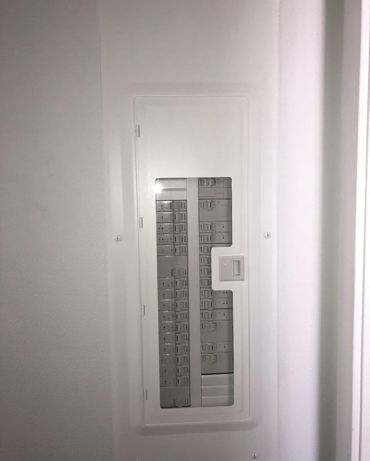 Leviton 20 Space, 20 Circuit Indoor Load Center with 100 Amp Main Circuit Breaker, LP210-BPD customer photo 2