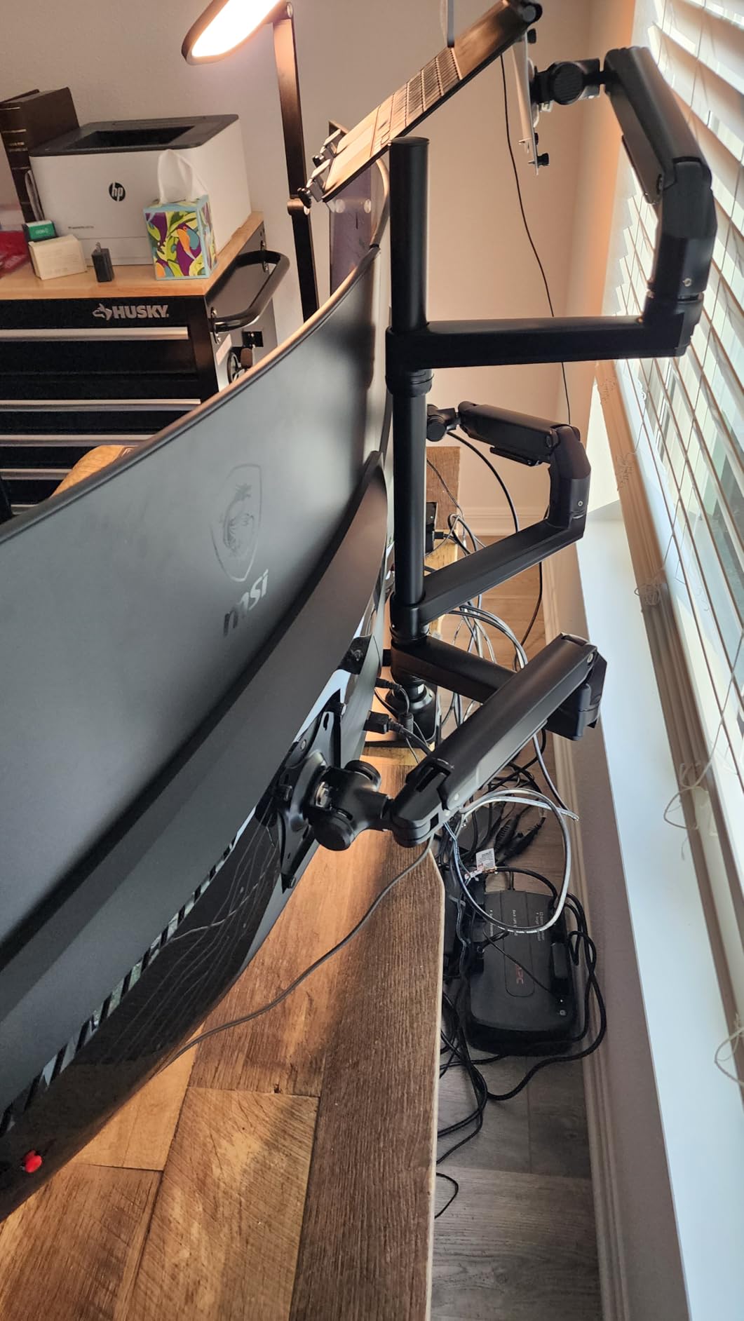 Ergounion Heavy Duty Triple Monitor Mount, Mechanical Spring 3 Monitor Arm for Ultrawide & Curved Screens, Fits Three 13-40 Inch Displays up to 25 lbs Per Arm, Premium Aluminum VESA Stand, Silver customer photo 2