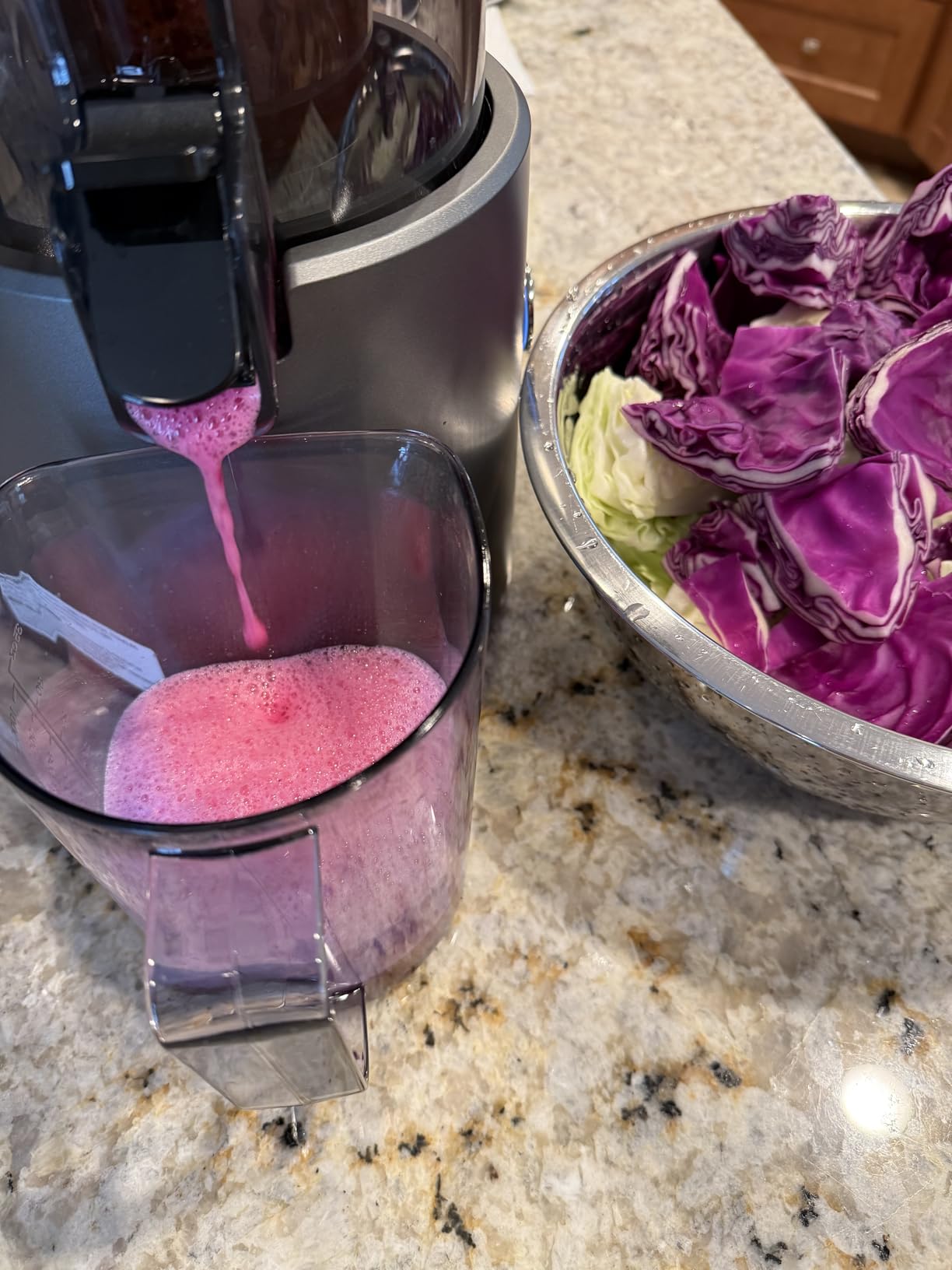 Omega Effortless Batch Cold Press Juicer - Hands Free Vegetable and Fruit Masticating Juicer Machine with 68-oz. capacity, Extra Large Hopper No-Prep whole recipe juicing, Easy Clean, 150-Watts, Black customer photo 2
