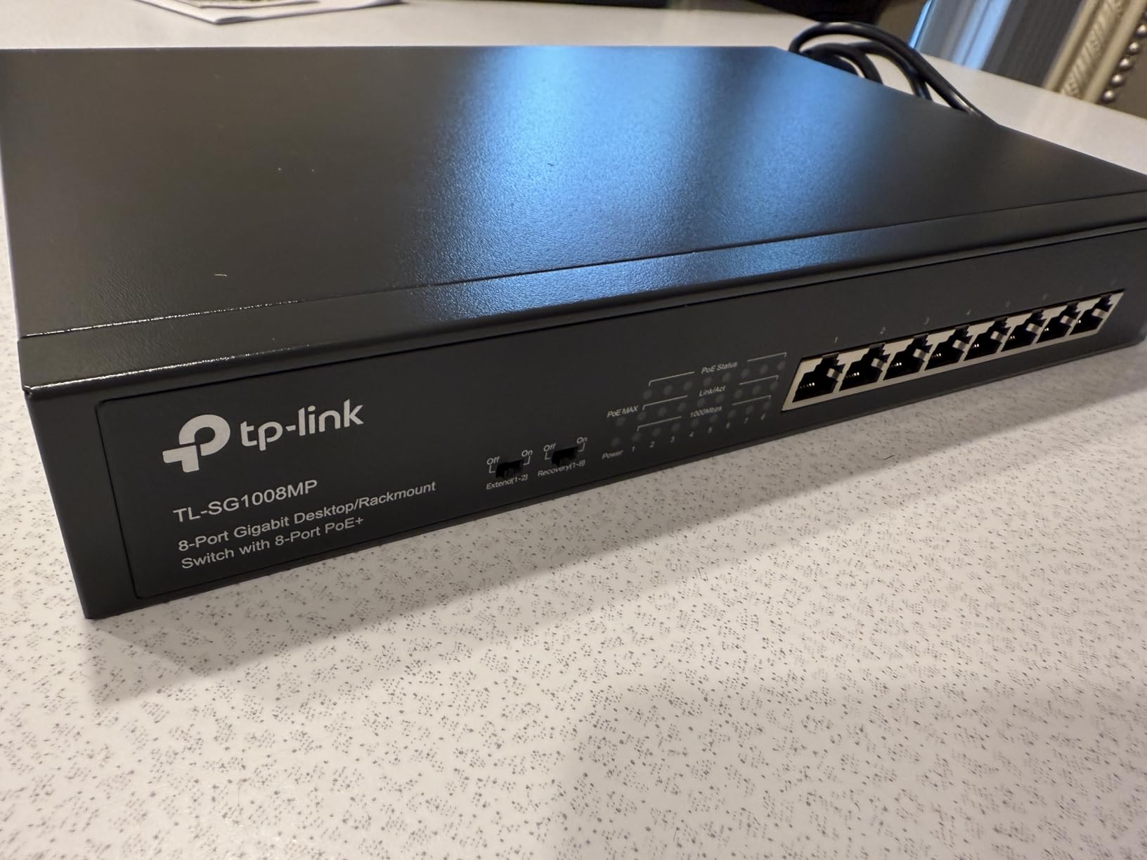 TP-Link TL-SG105MPE Easy Smart Managed 5-Port Switch, 4 PoE+ Ports @120W, 1 Uplink Gigabit Port, QoS, VLAN, IGMP & LAG, Fanless, PoE Auto Recovery customer photo 1
