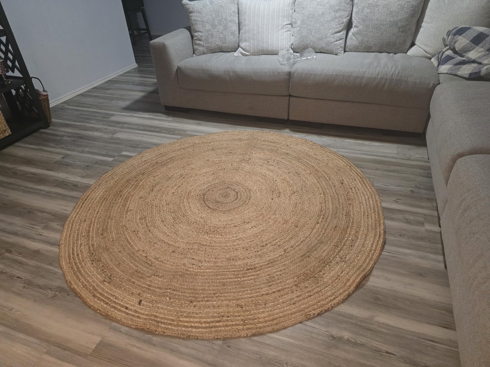 HOMEMONDE 8ft Round Natural Jute Rug - Handwoven Braided Reversible Vintage Area Rug Farmhouse Rustic and Bohemian Eco Friendly Home Decor for Bedroom, Living Room and Kitchen customer photo 1