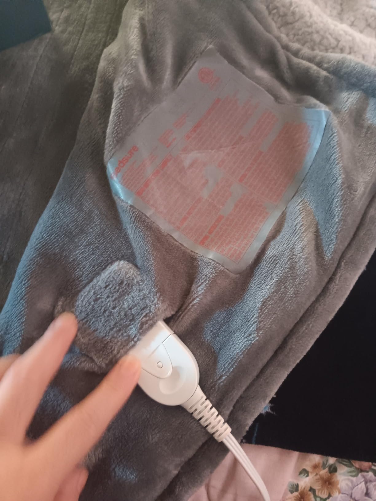 Bedsure Electric Blanket Queen Size - Dual Control Heated Blanket Queen, GentleSoft Fast Heating with 10 Time Settings & 10 Heat Settings customer photo 2